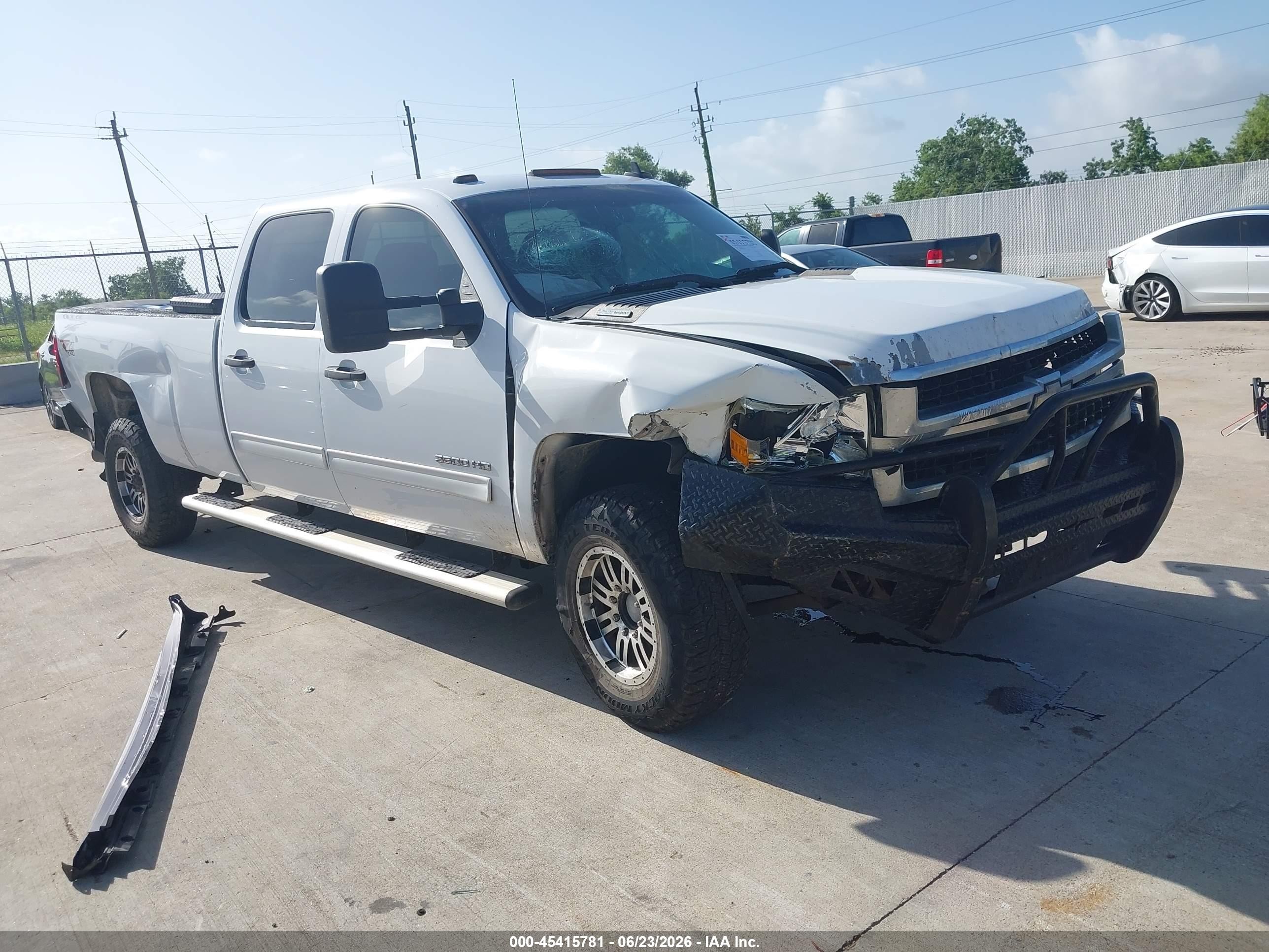 2010 Chevrolet Silverado 3500hd Lt White vin: 1GC4K0B60AF128167