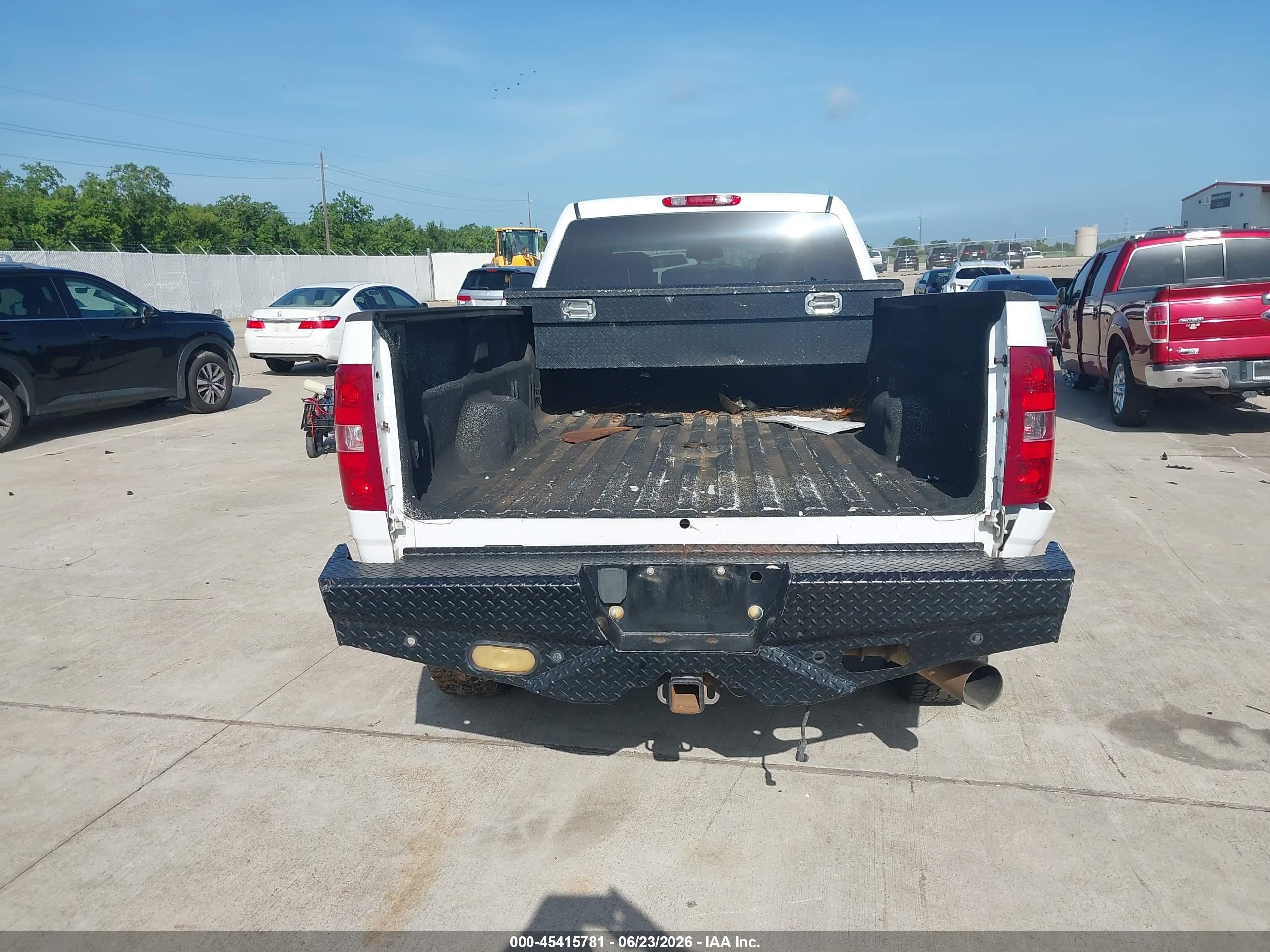 2010 Chevrolet Silverado 3500hd Lt White vin: 1GC4K0B60AF128167