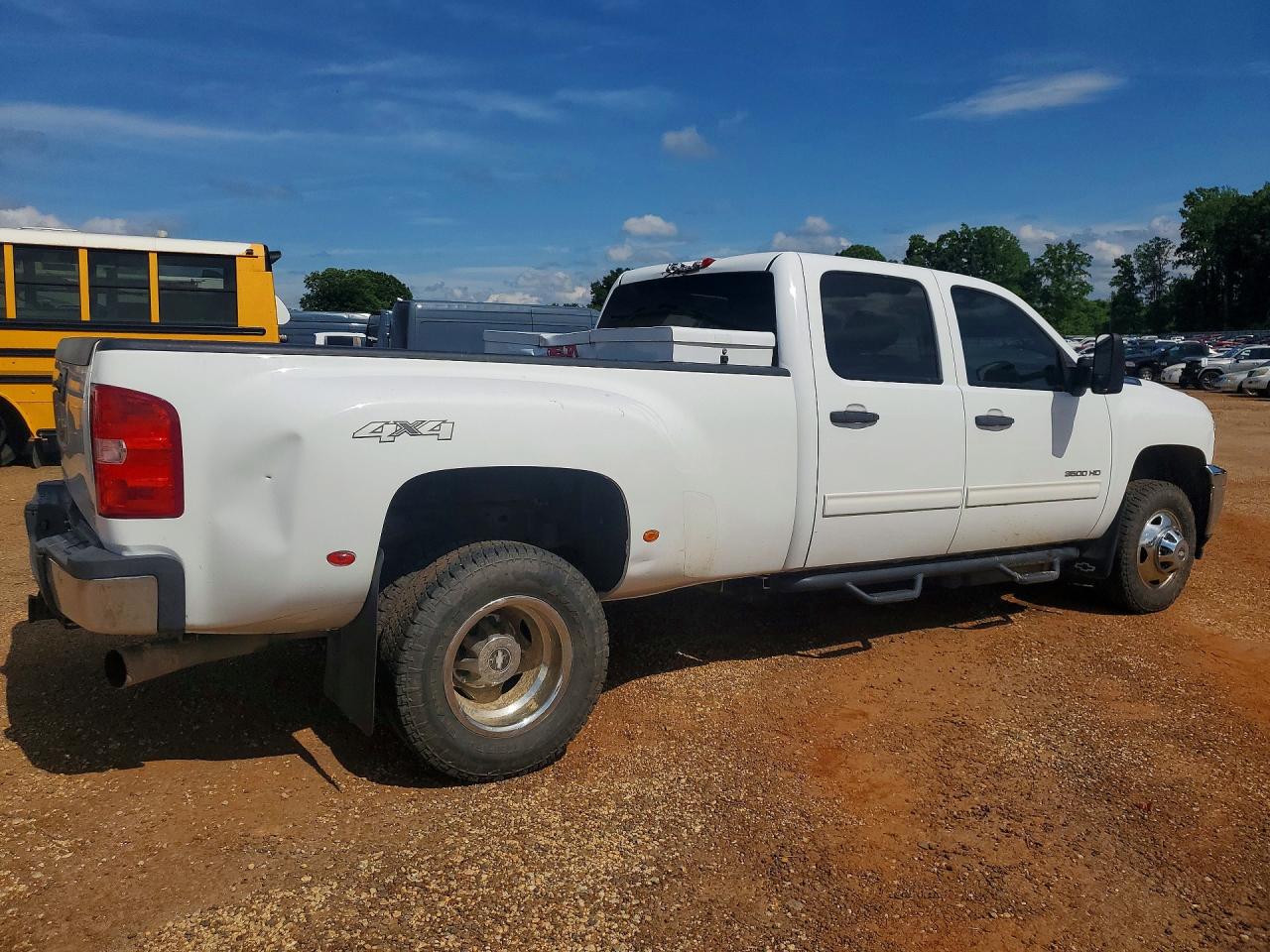 2014 Chevrolet Silverado K3500 Lt White vin: 1GC4K0C81EF143508