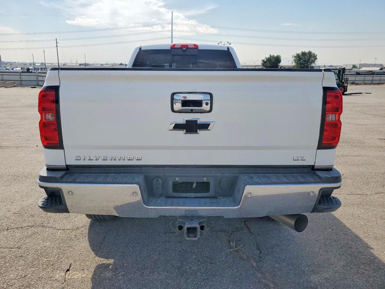 2015 Chevrolet Silverado K3500 Ltz White vin: 1GC4K0E83FF130256