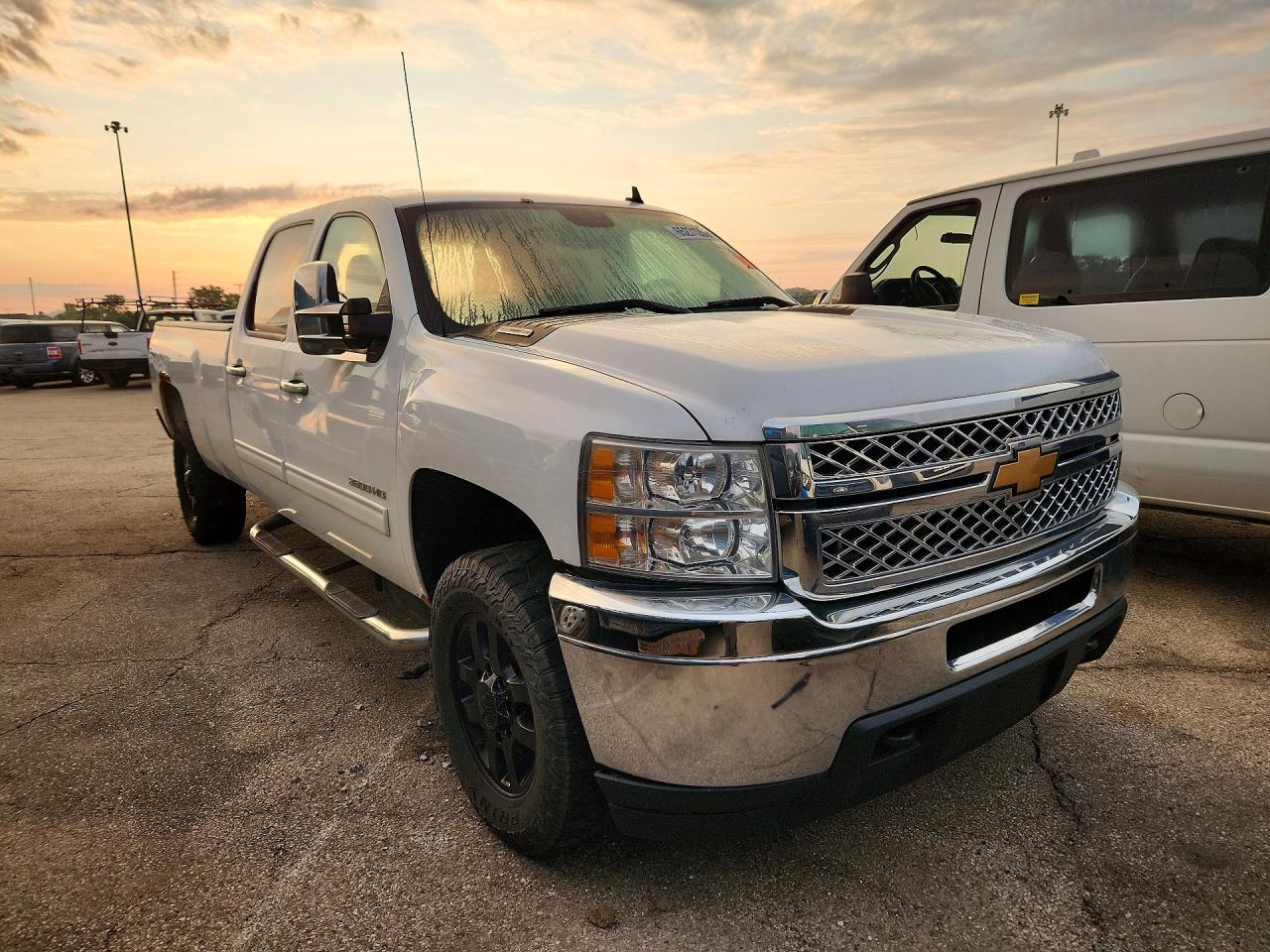 2013 Chevrolet Silverado K3500 Lt White vin: 1GC4K0E87DF231619