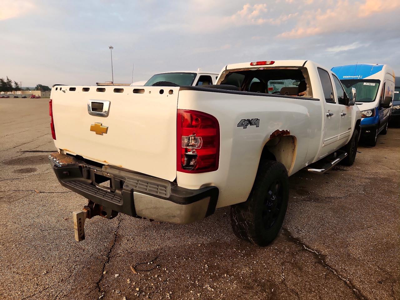 2013 Chevrolet Silverado K3500 Lt White vin: 1GC4K0E87DF231619