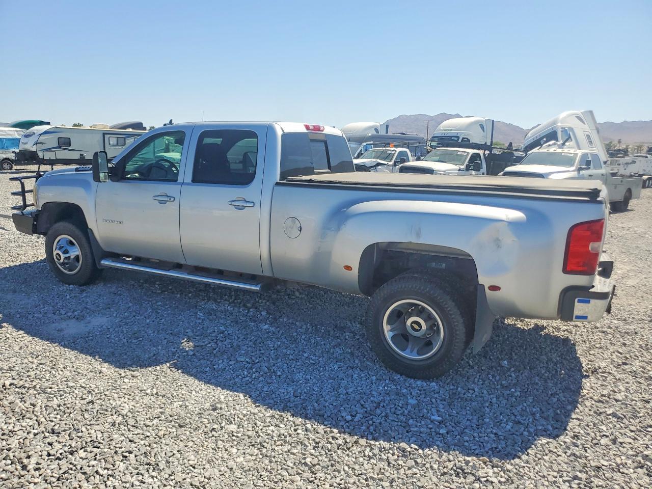 2011 Chevrolet Silverado K3500 Ltz White vin: 1GC4K1C83BF114691