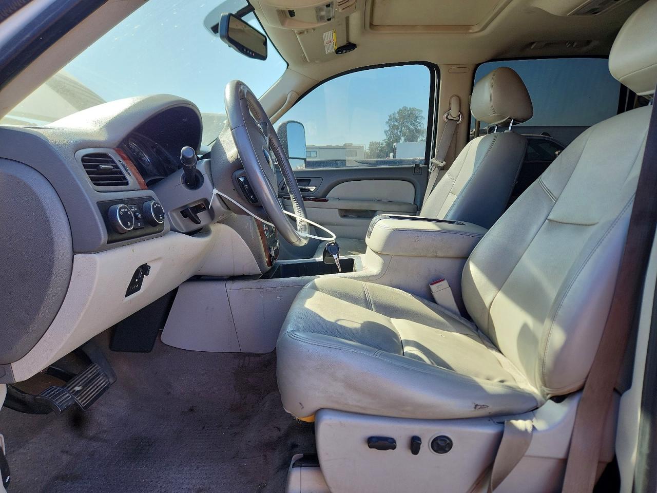 2012 Chevrolet Silverado K3500 Ltz White vin: 1GC4K1C83CF235822