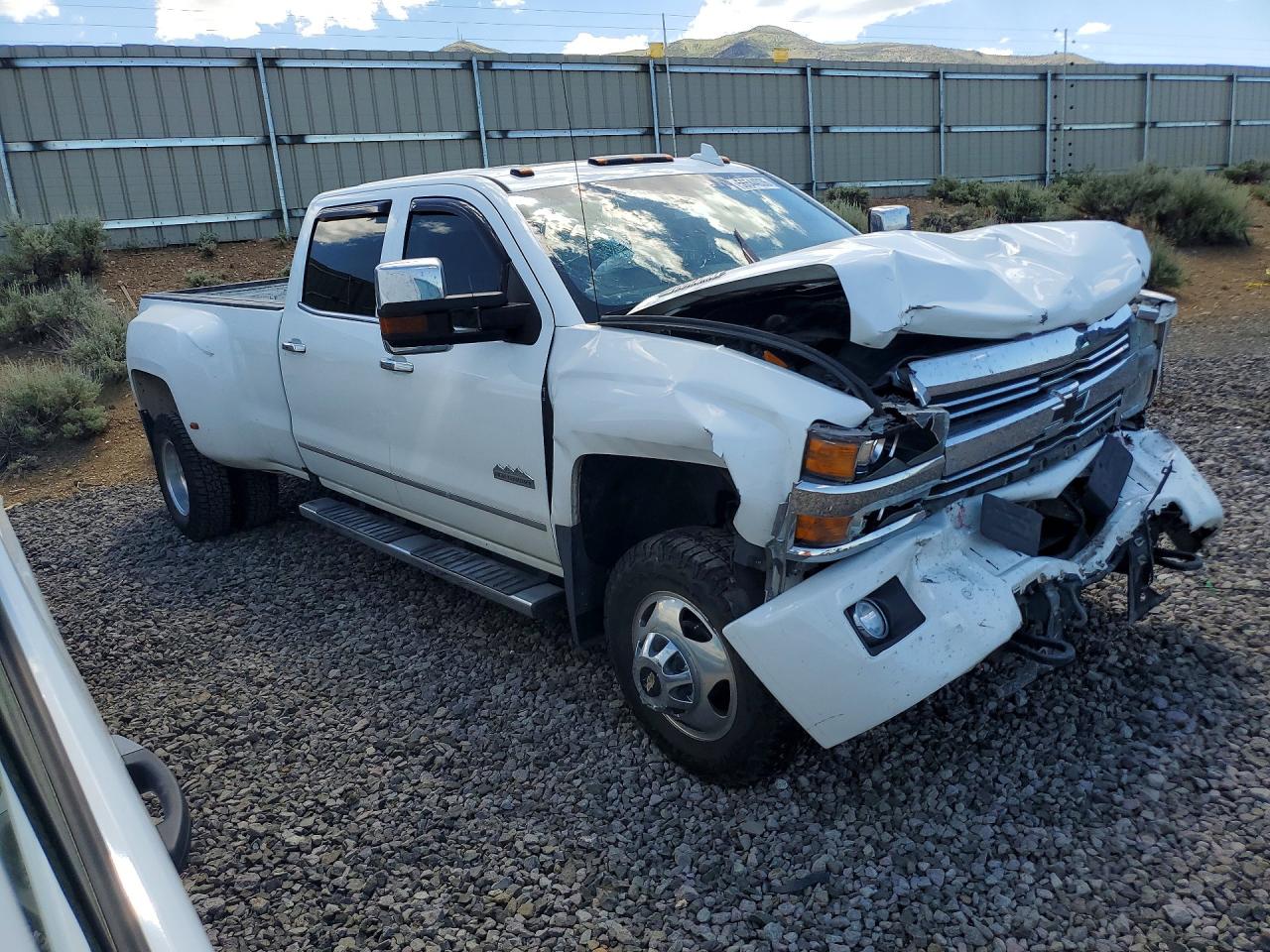 2015 Chevrolet Silverado K3500 High Country White vin: 1GC4K1E81FF663888
