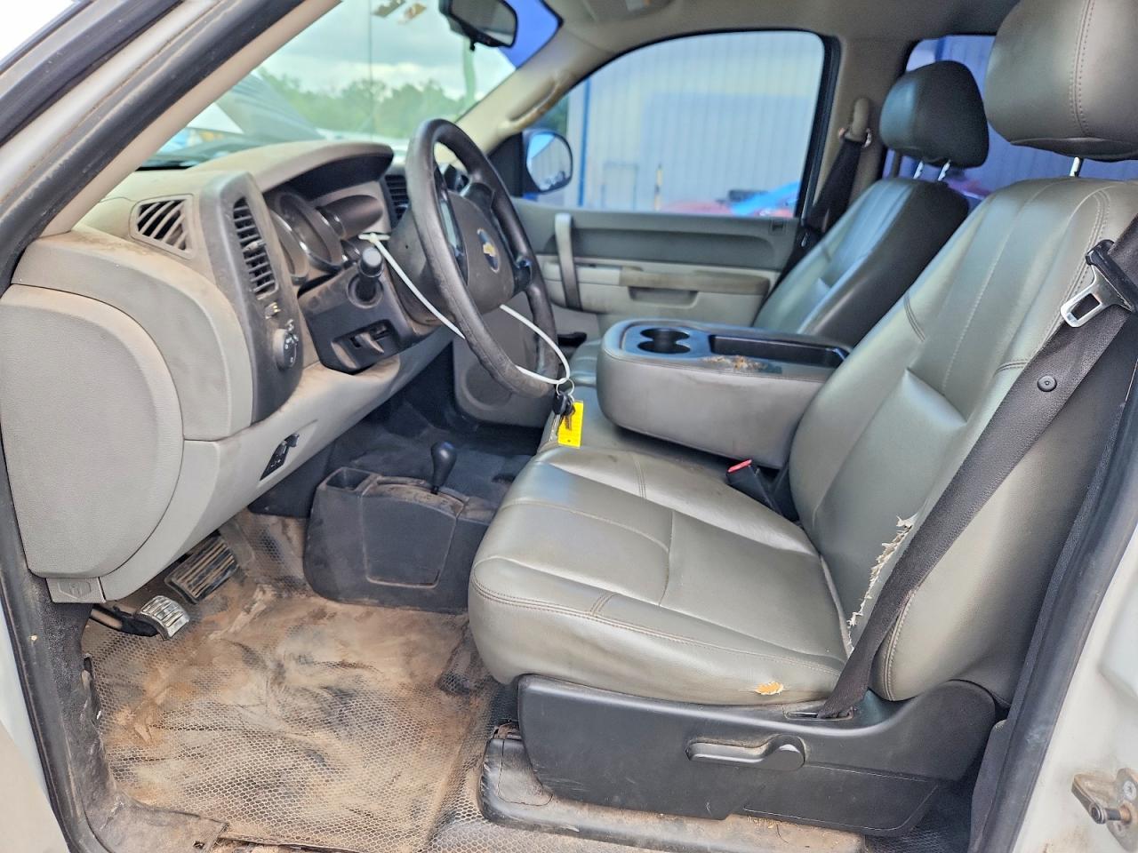 2010 Chevrolet Silverado K2500 Heavy Duty White vin: 1GC4KVBG2AF150841