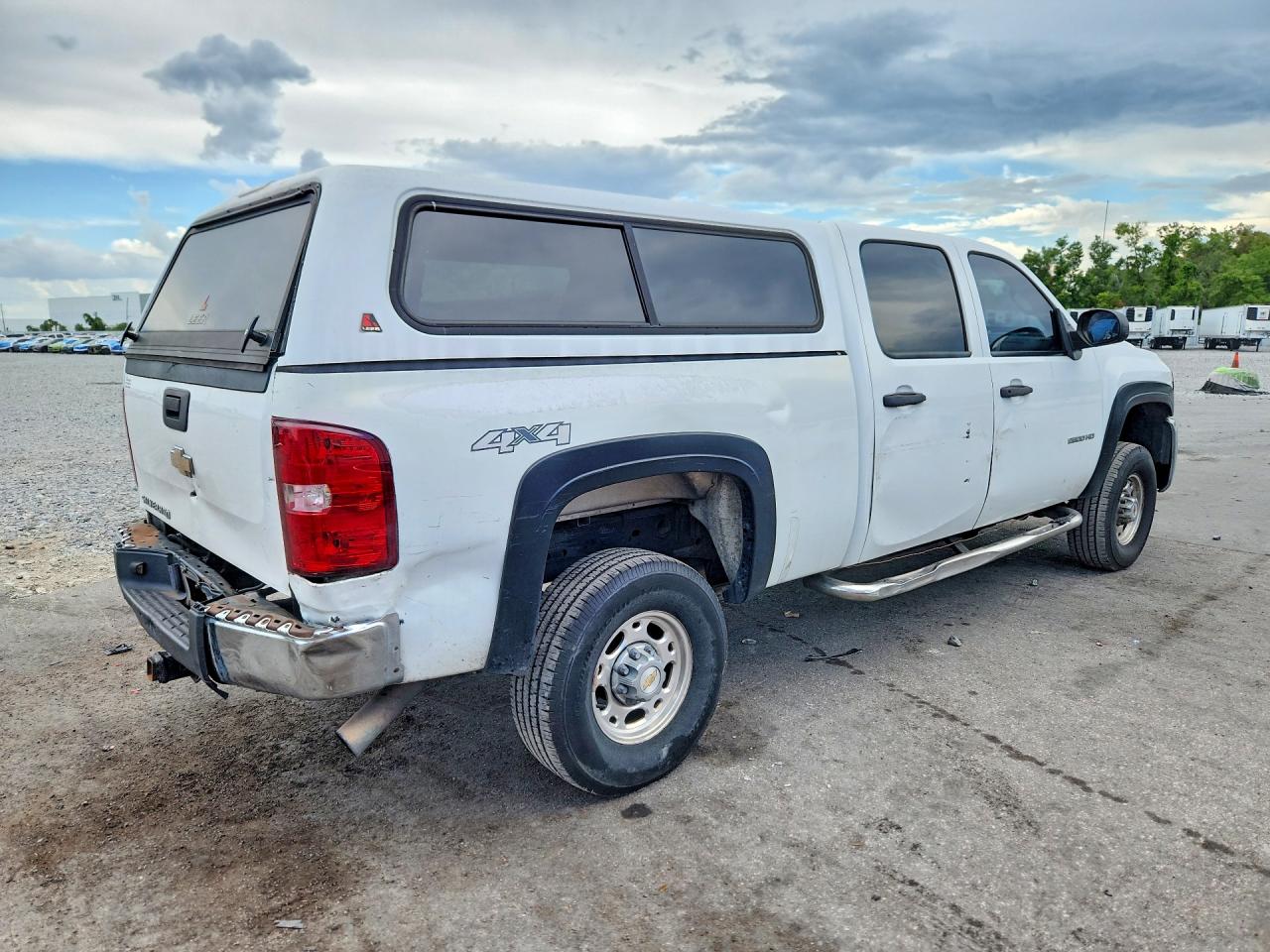 2010 Chevrolet Silverado K2500 Heavy Duty White vin: 1GC4KVBG2AF150841