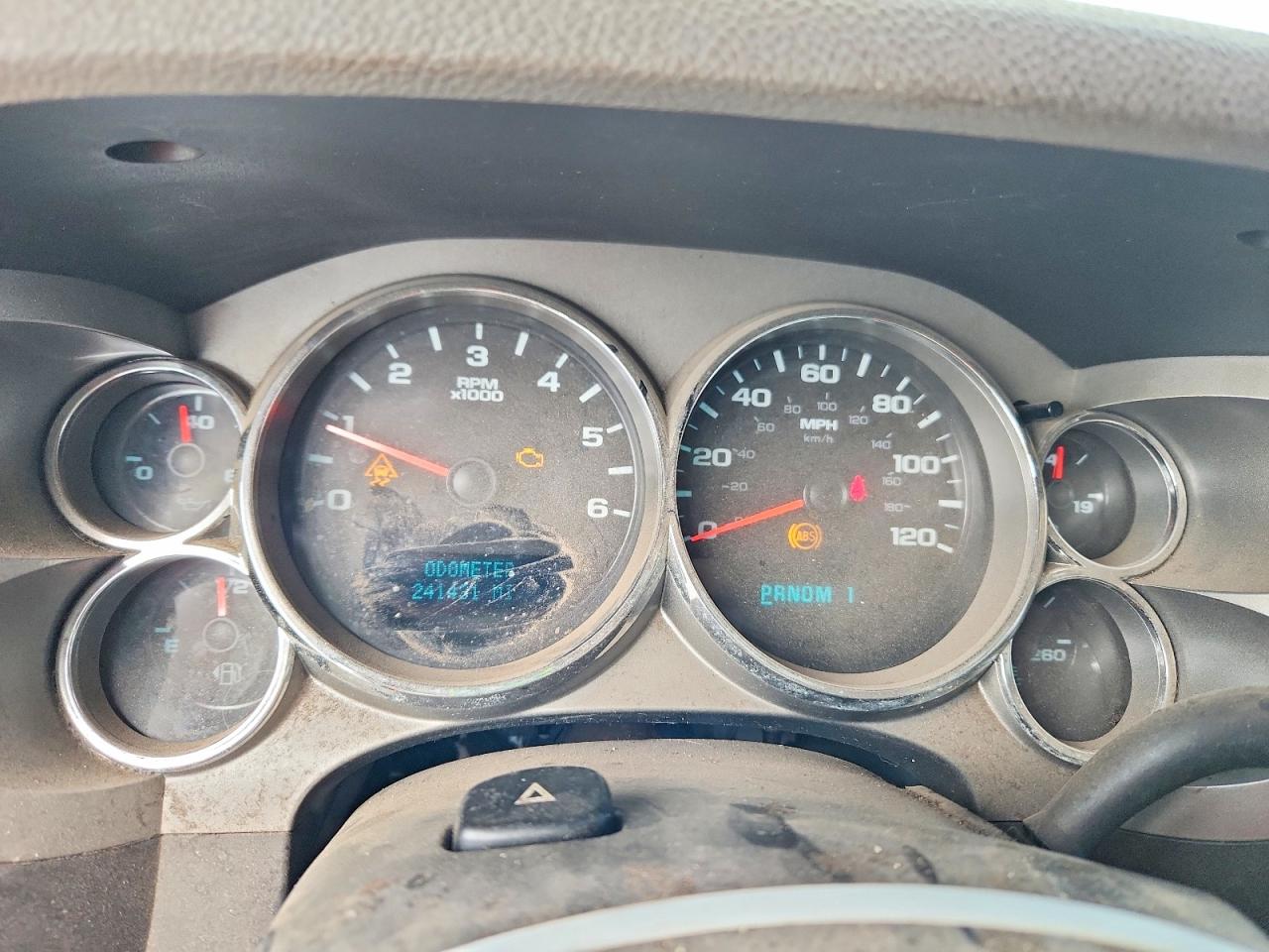 2010 Chevrolet Silverado K2500 Heavy Duty White vin: 1GC4KVBG2AF150841
