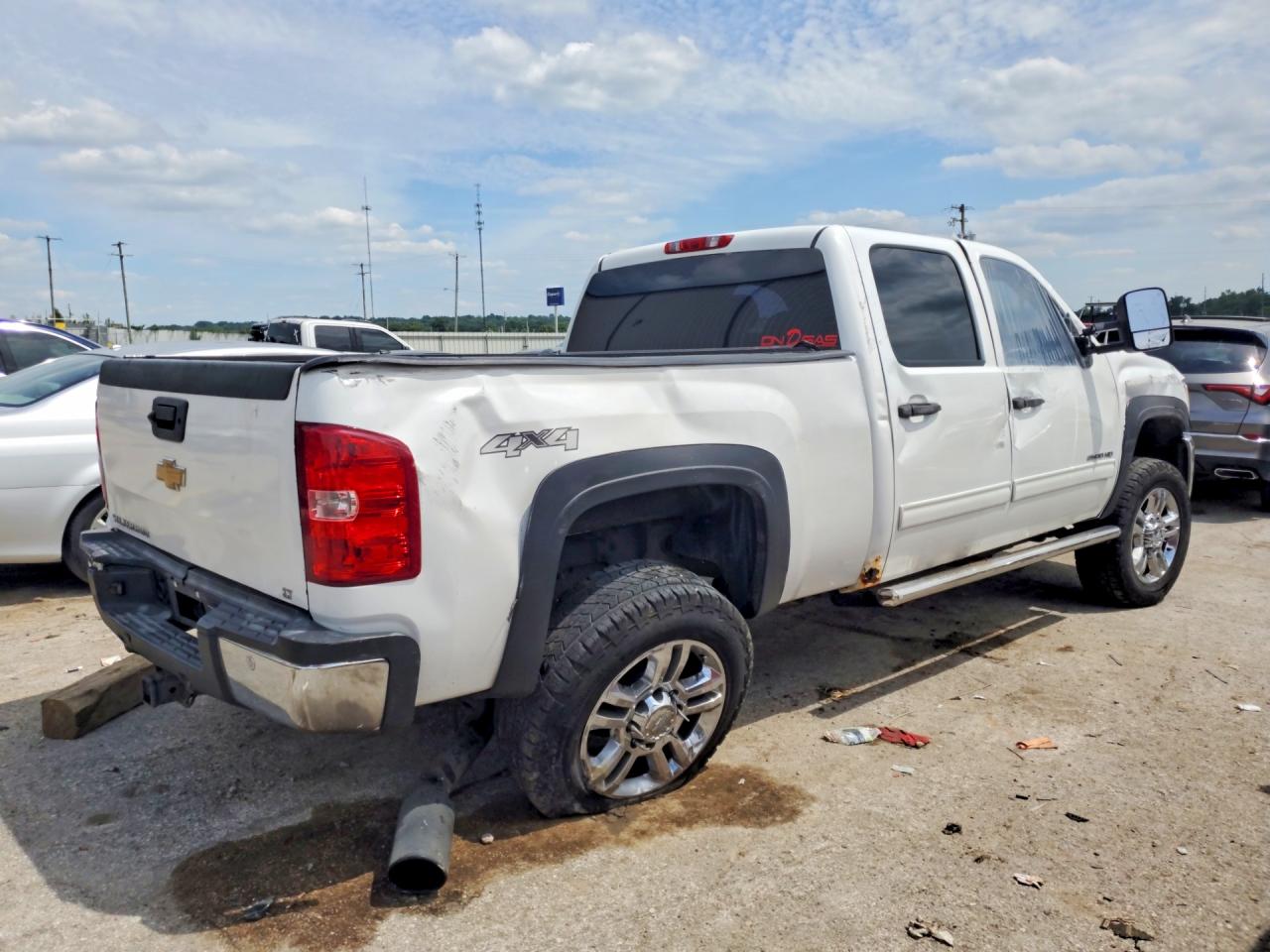 2010 Chevrolet Silverado K2500 Heavy Duty Lt White vin: 1GC4KXB65AF119067