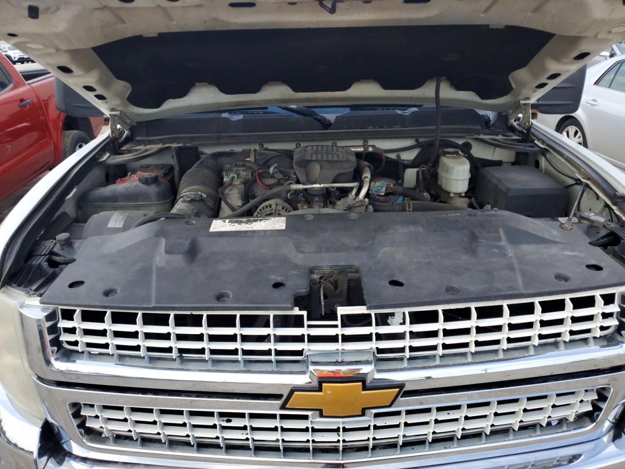 2010 Chevrolet Silverado K2500 Heavy Duty Lt White vin: 1GC4KXB65AF119067