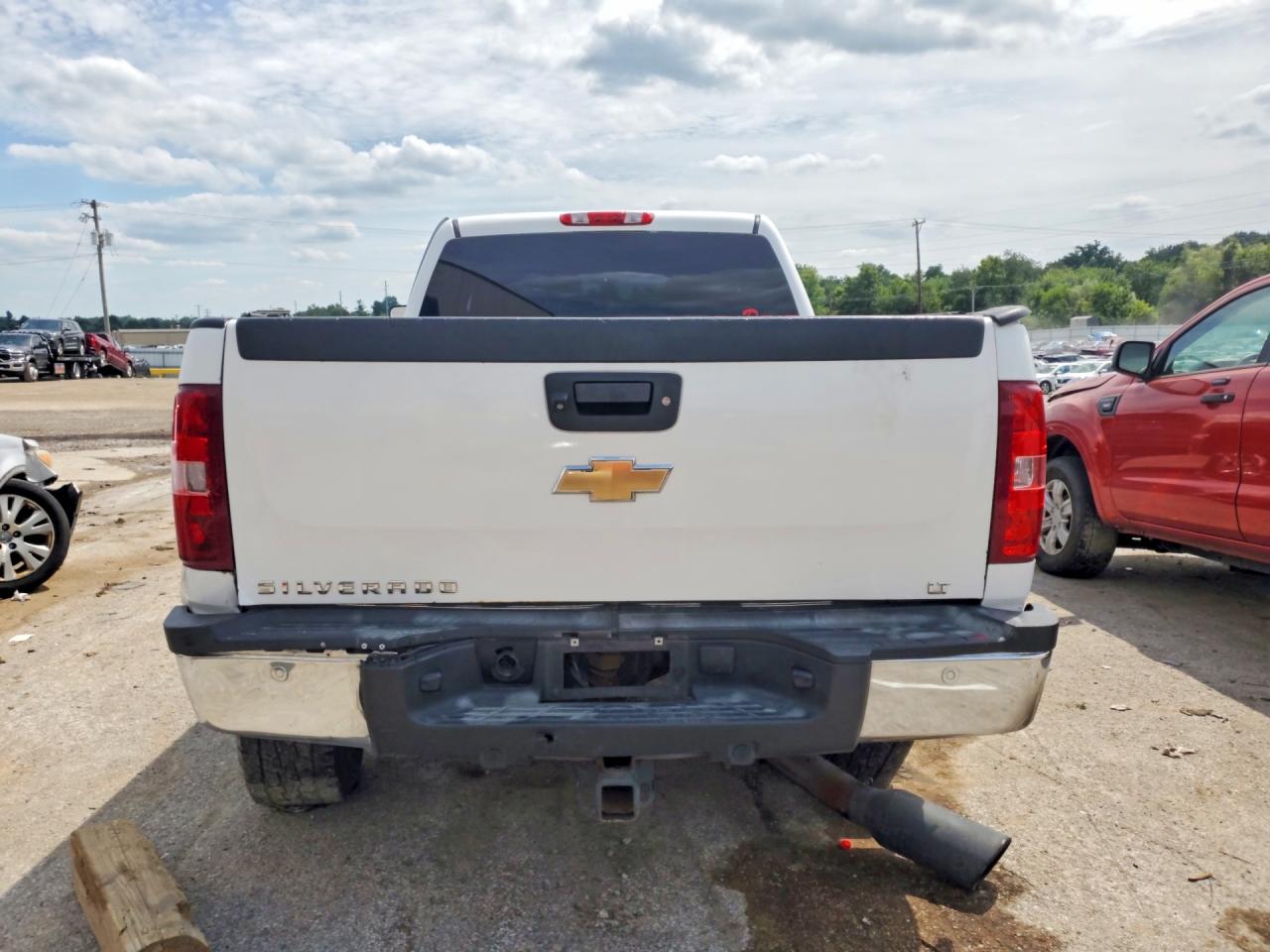 2010 Chevrolet Silverado K2500 Heavy Duty Lt White vin: 1GC4KXB65AF119067