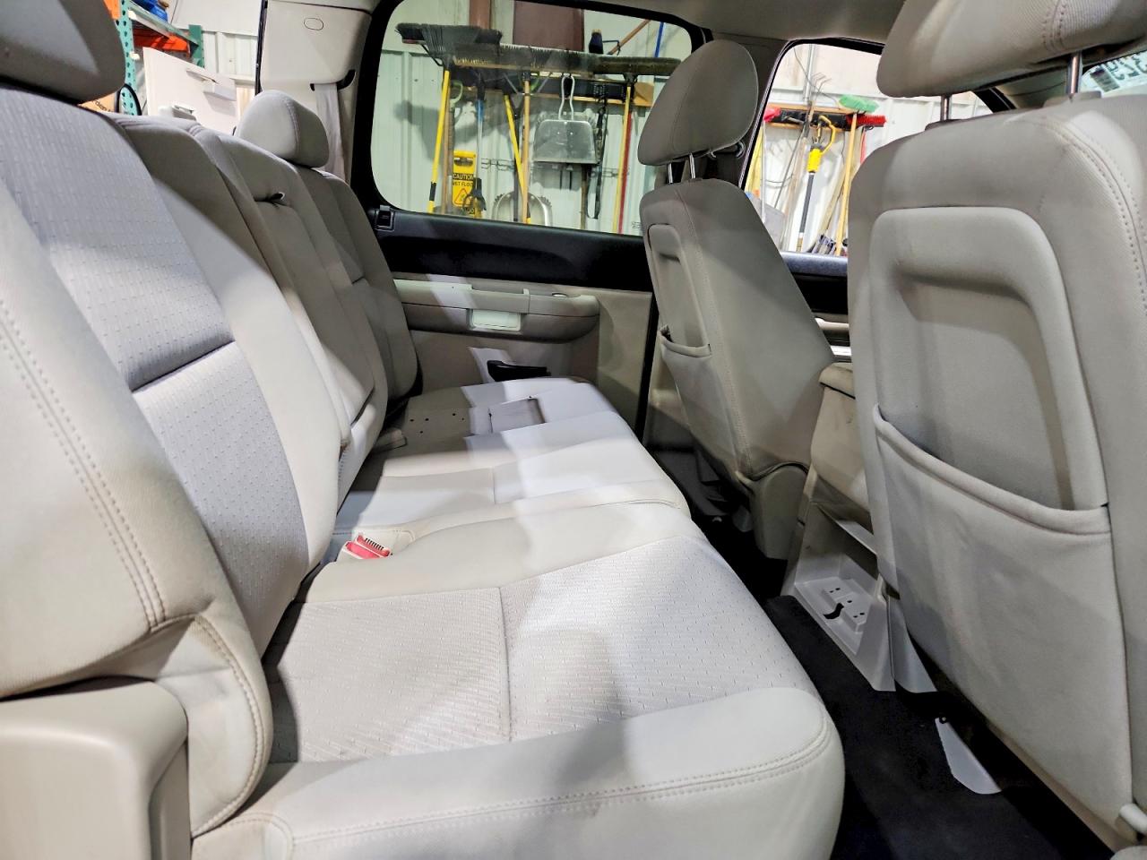 2010 Chevrolet Silverado K2500 Heavy Duty Lt Silver vin: 1GC4KXBG3AF137480