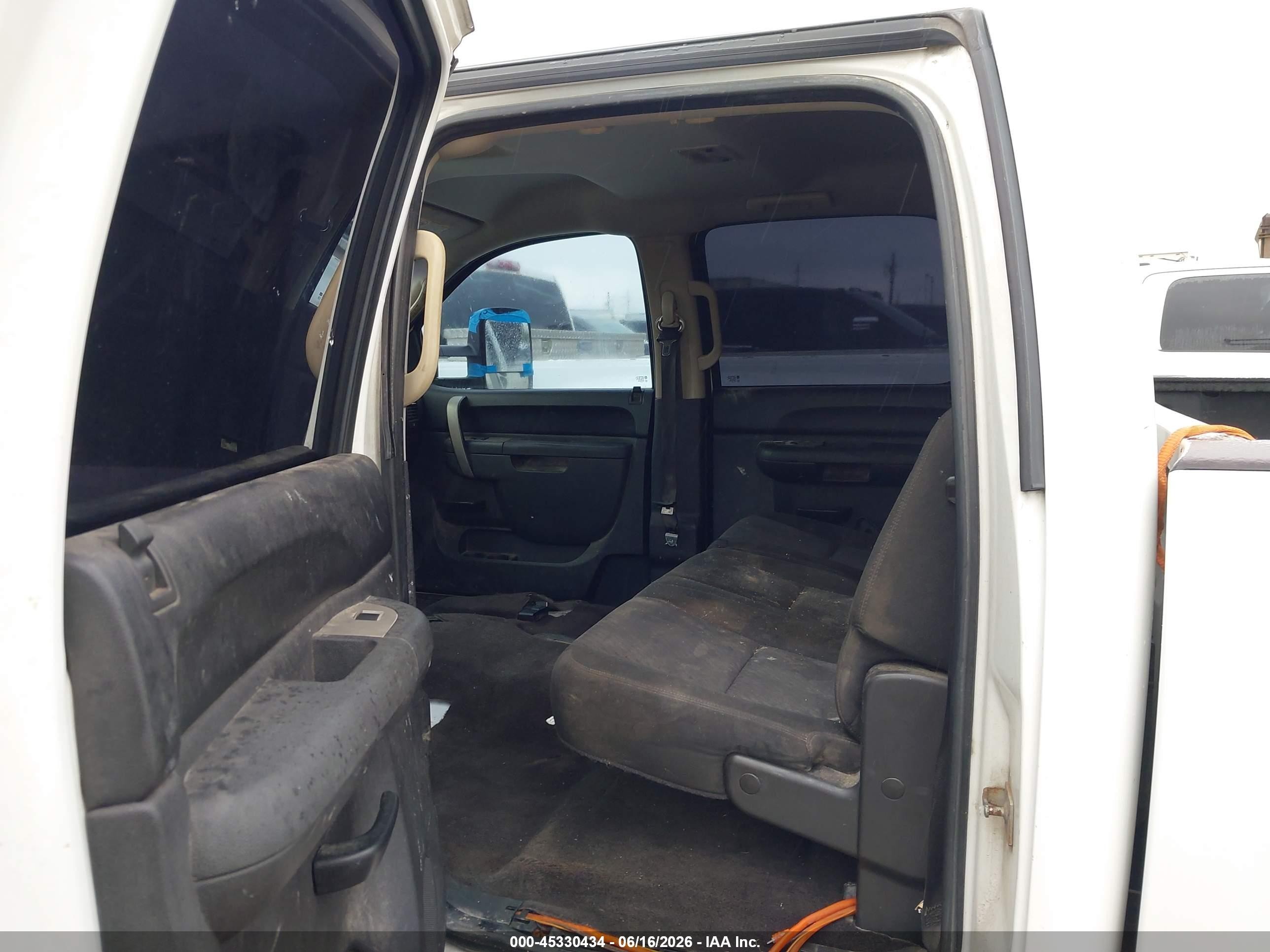 2010 Chevrolet Silverado 2500hd Lt White vin: 1GC4KXBG6AF139420