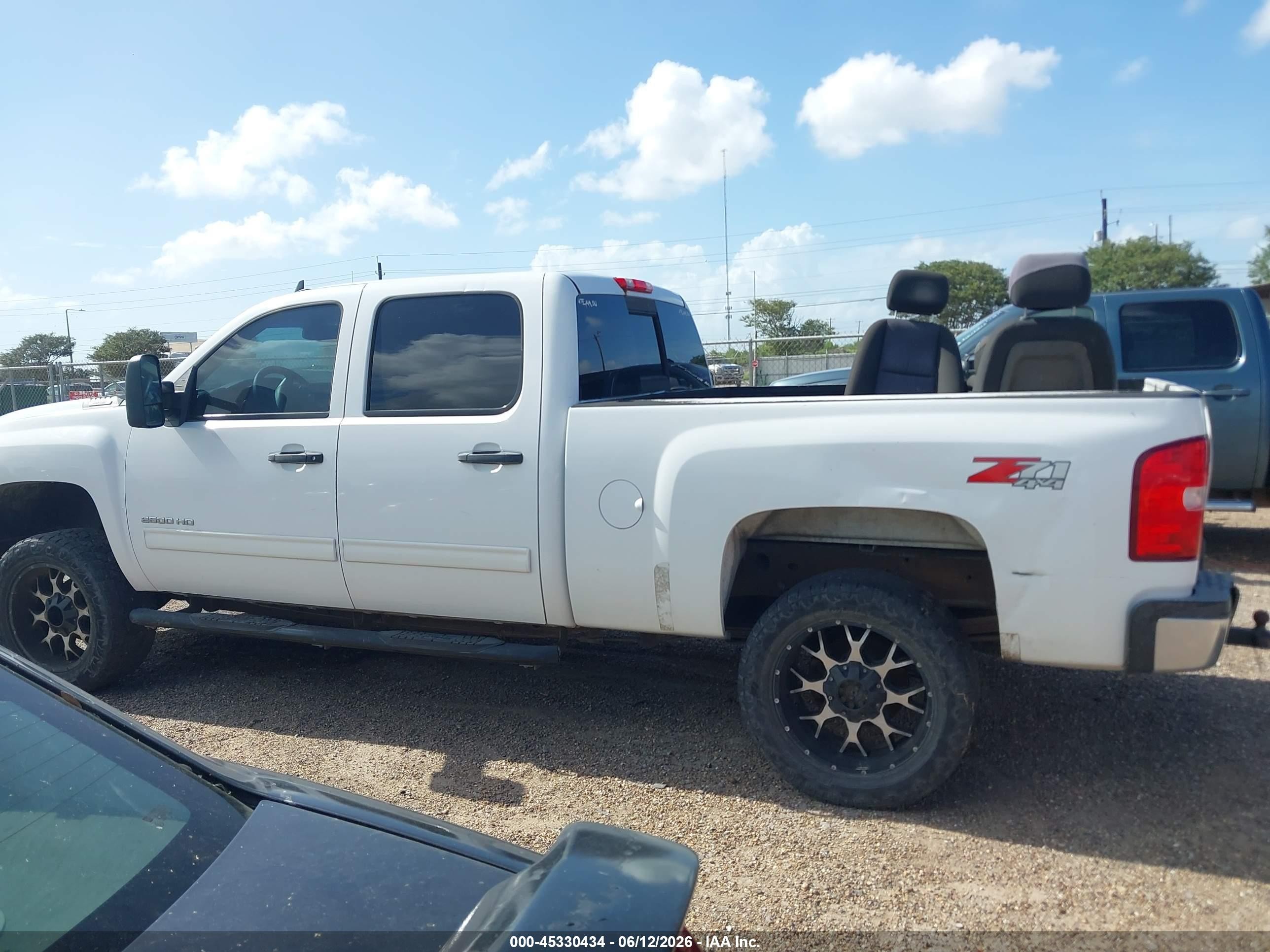 2010 Chevrolet Silverado 2500hd Lt White vin: 1GC4KXBG6AF139420