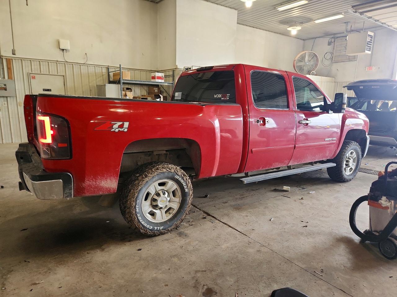 2010 Chevrolet Silverado K2500 Heavy Duty Ltz Red vin: 1GC4KYB68AF110840
