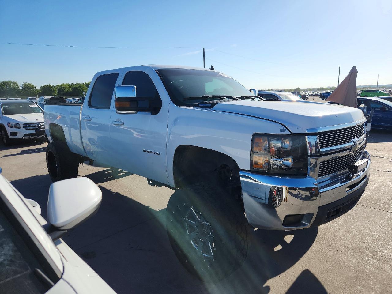 2010 Chevrolet Silverado K2500 Heavy Duty Ltz White vin: 1GC4KYB69AF106750