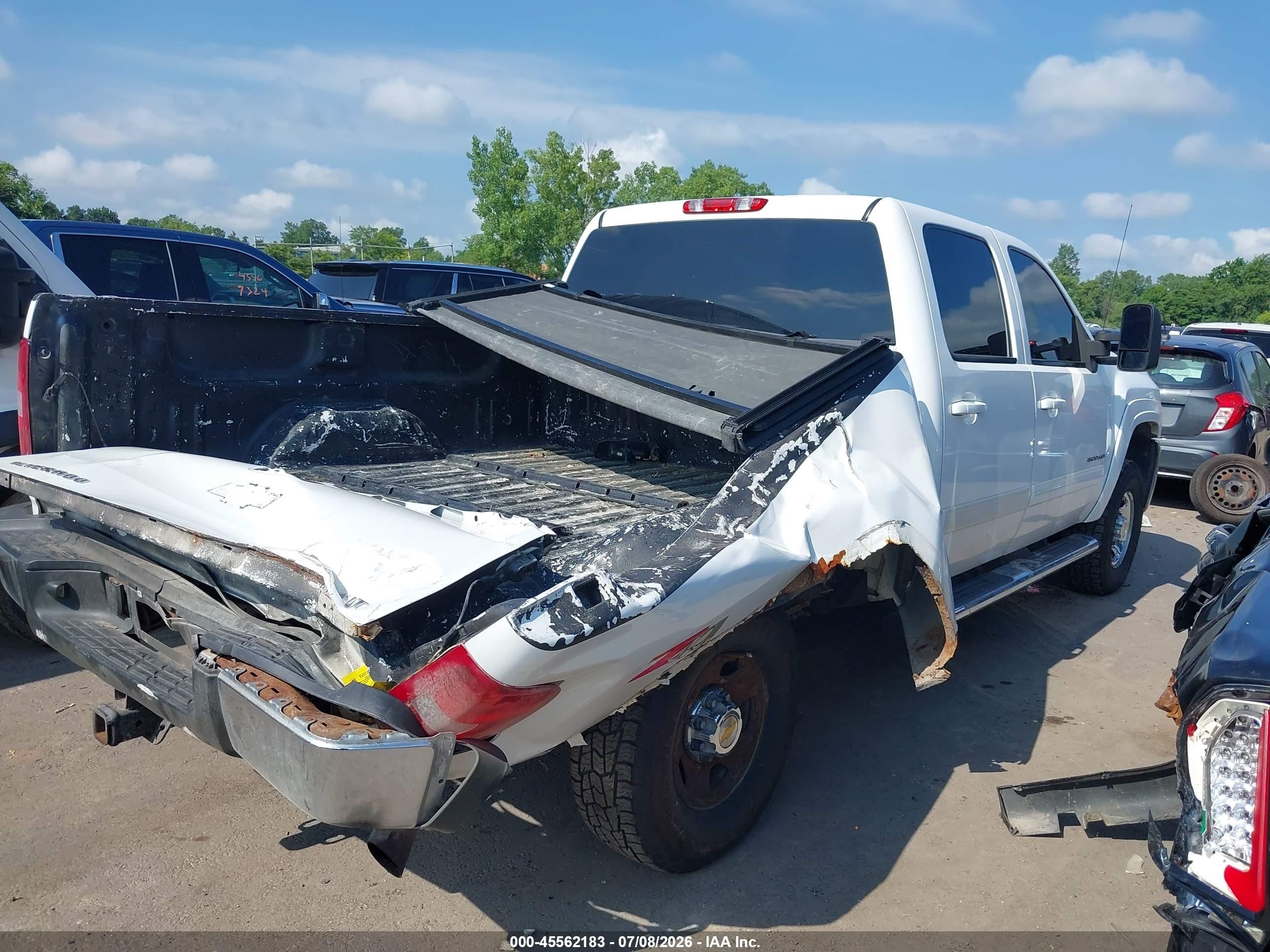 2010 Chevrolet Silverado 2500hd Ltz White vin: 1GC4KYBG7AF112474