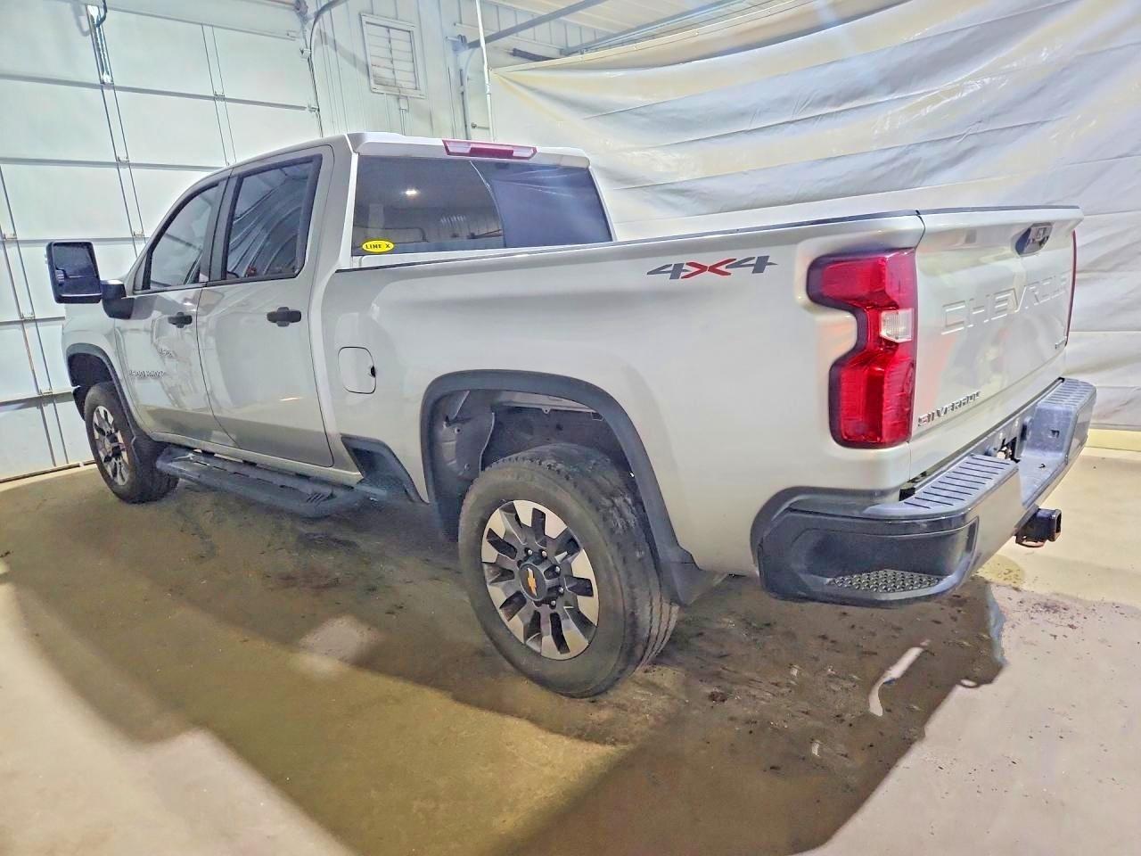 2022 Chevrolet Silverado K2500 Custom Silver vin: 1GC4YME7XNF196718