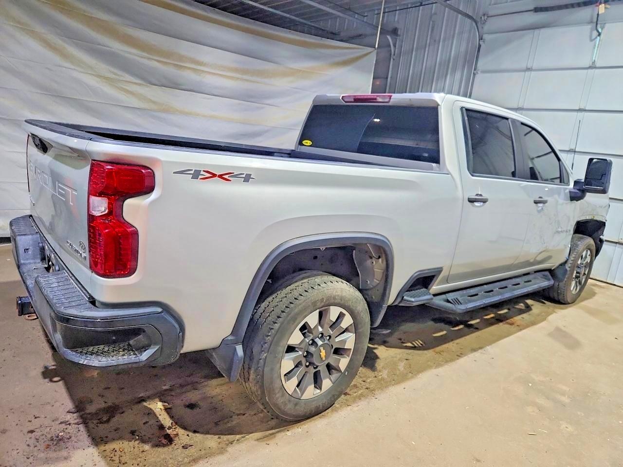 2022 Chevrolet Silverado K2500 Custom Silver vin: 1GC4YME7XNF196718