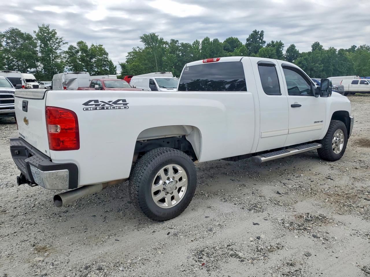 2011 Chevrolet Silverado K3500 Lt White vin: 1GC5K0C80BZ372907
