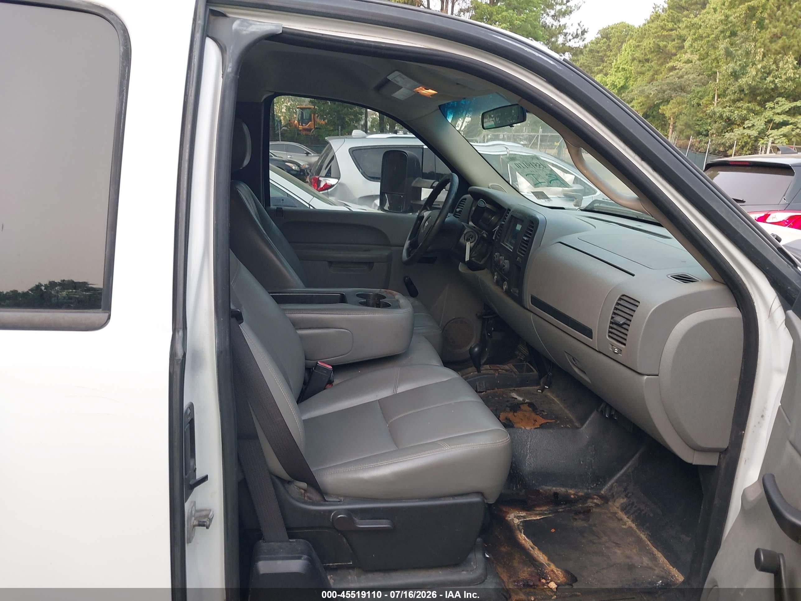 2010 Chevrolet Silverado 2500hd Work Truck White vin: 1GC5KVBG7AZ218246