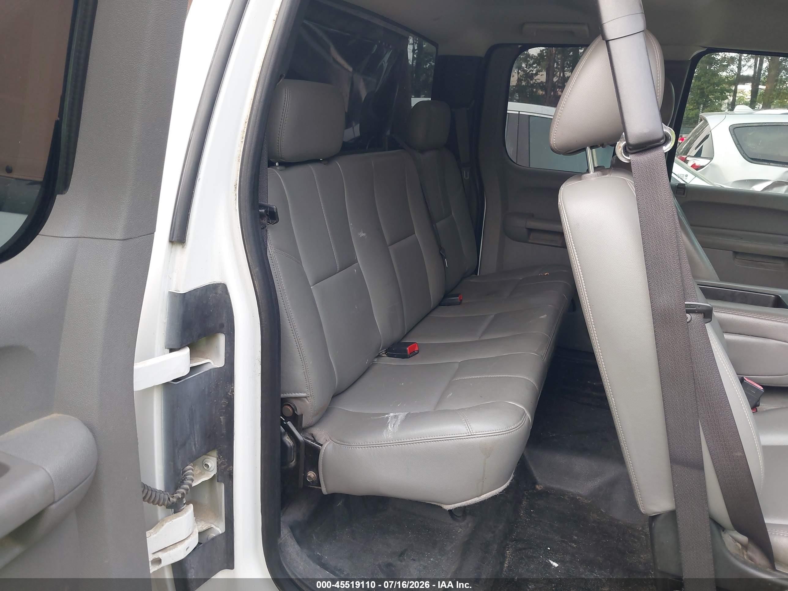 2010 Chevrolet Silverado 2500hd Work Truck White vin: 1GC5KVBG7AZ218246