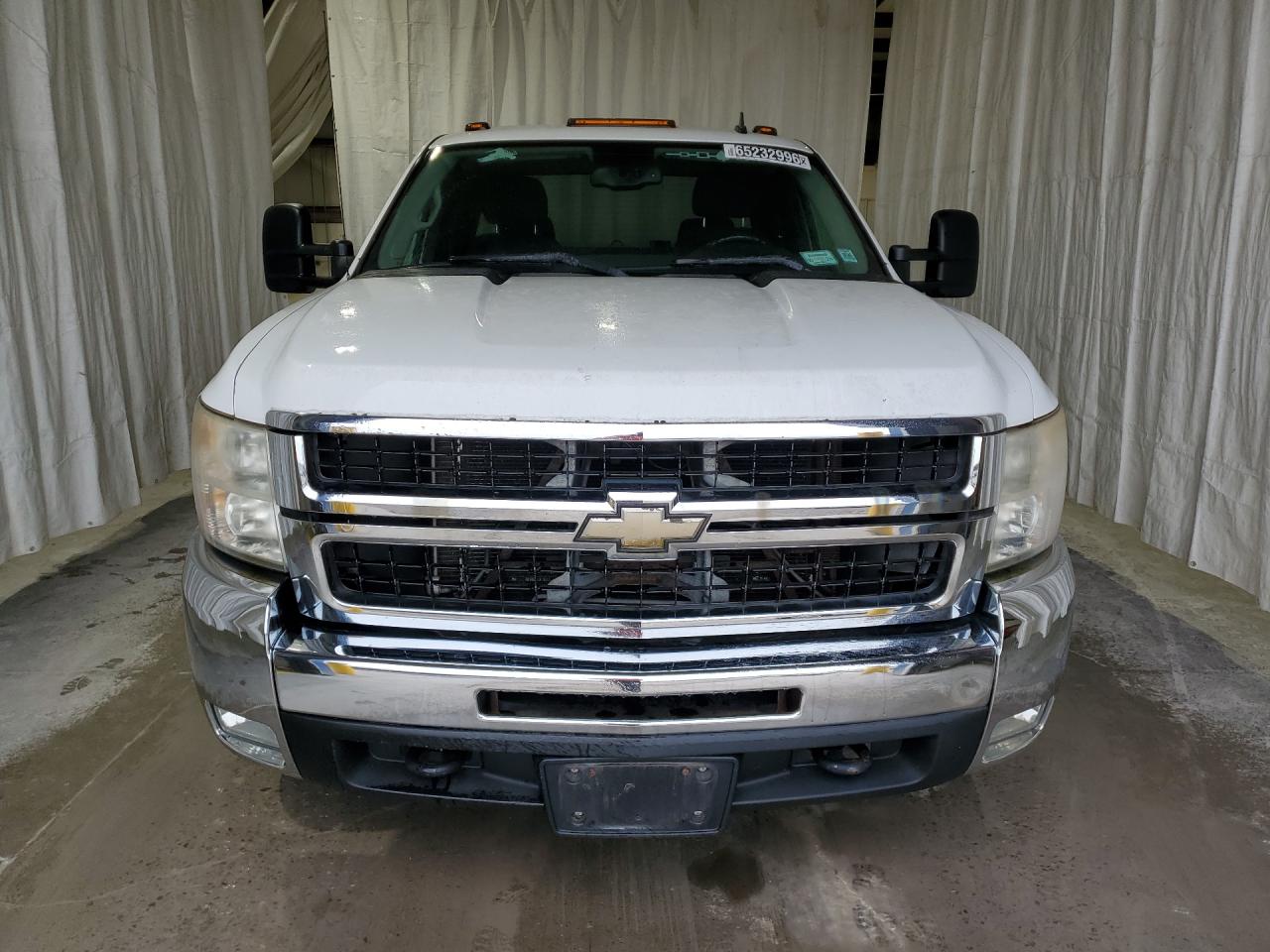 2010 Chevrolet Silverado K2500 Heavy Duty Lt White vin: 1GC5KXBG1AZ266269 Damage: Left Head Lamp, Faded, Repair Required