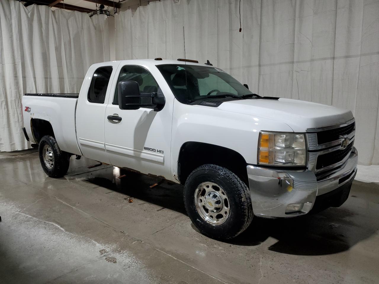 2010 Chevrolet Silverado K2500 Heavy Duty Lt White vin: 1GC5KXBG1AZ266269 Damage: Right Running Board, Missing, Replacement Required