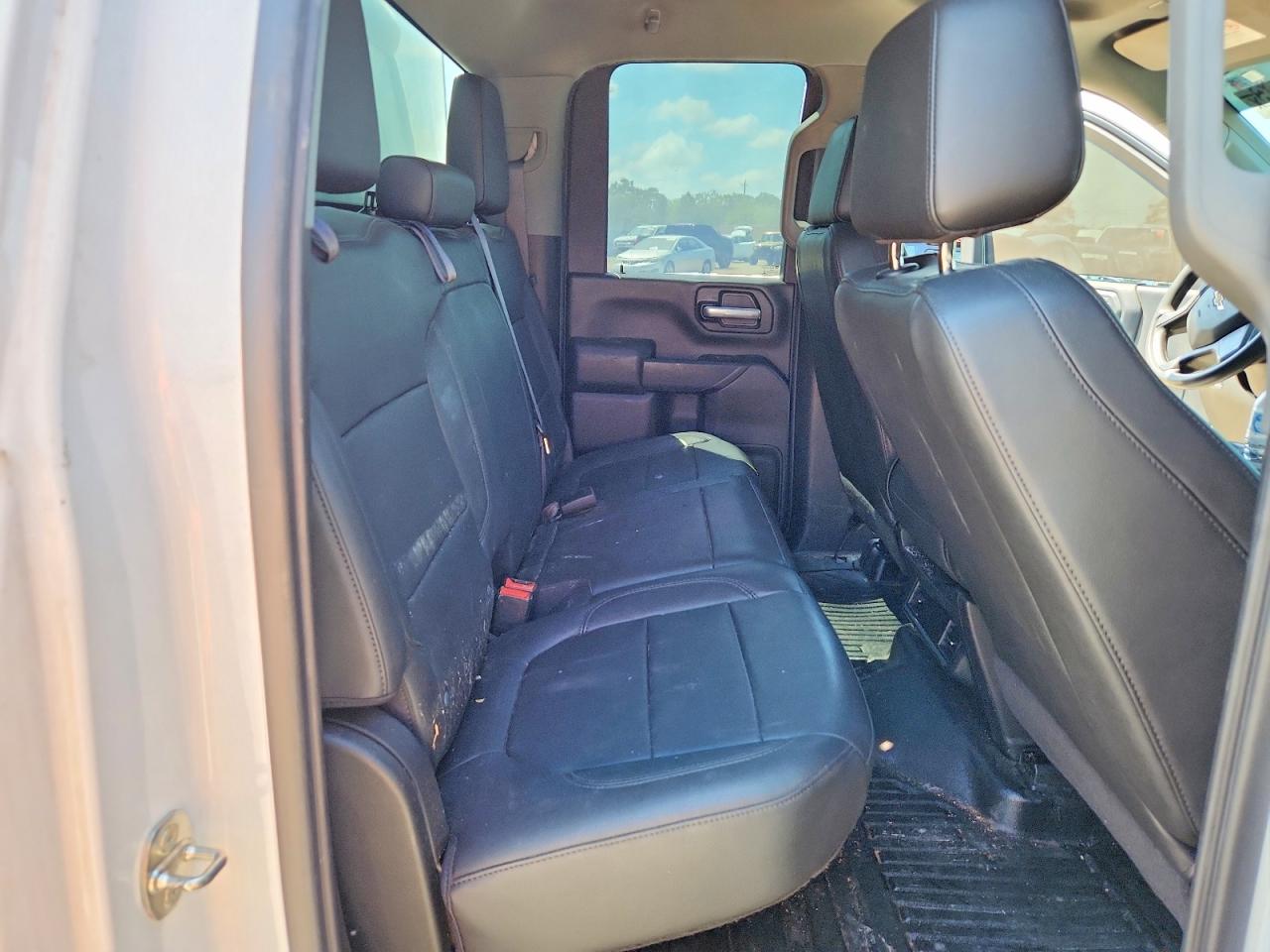 2021 Chevrolet Silverado C2500 Heavy Duty White vin: 1GC5WLE71MF136829
