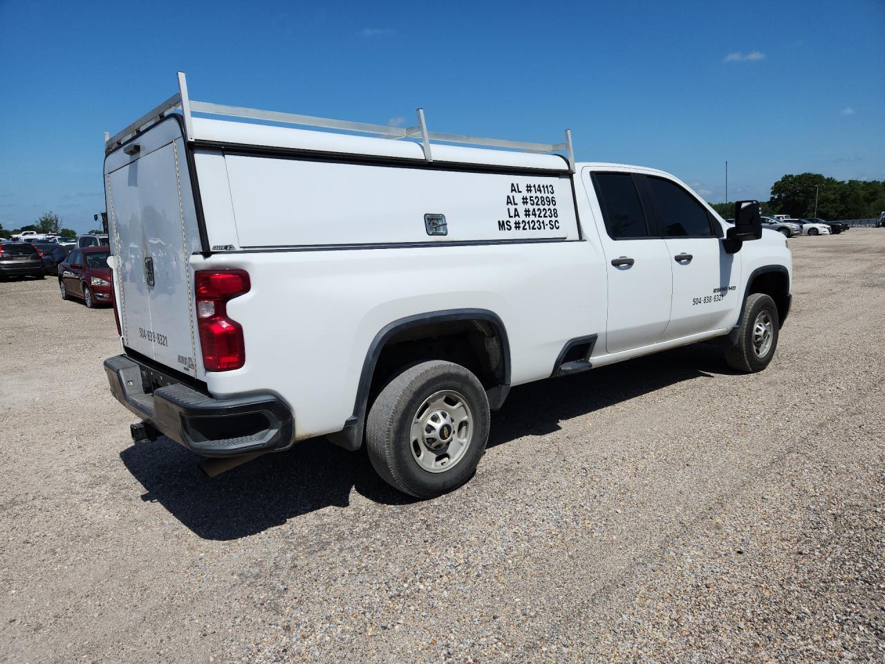 2021 Chevrolet Silverado C2500 Heavy Duty White vin: 1GC5WLE71MF136829 Damage: Right Bed Side, Heavy Scratch, 1/2 To 1 Inch