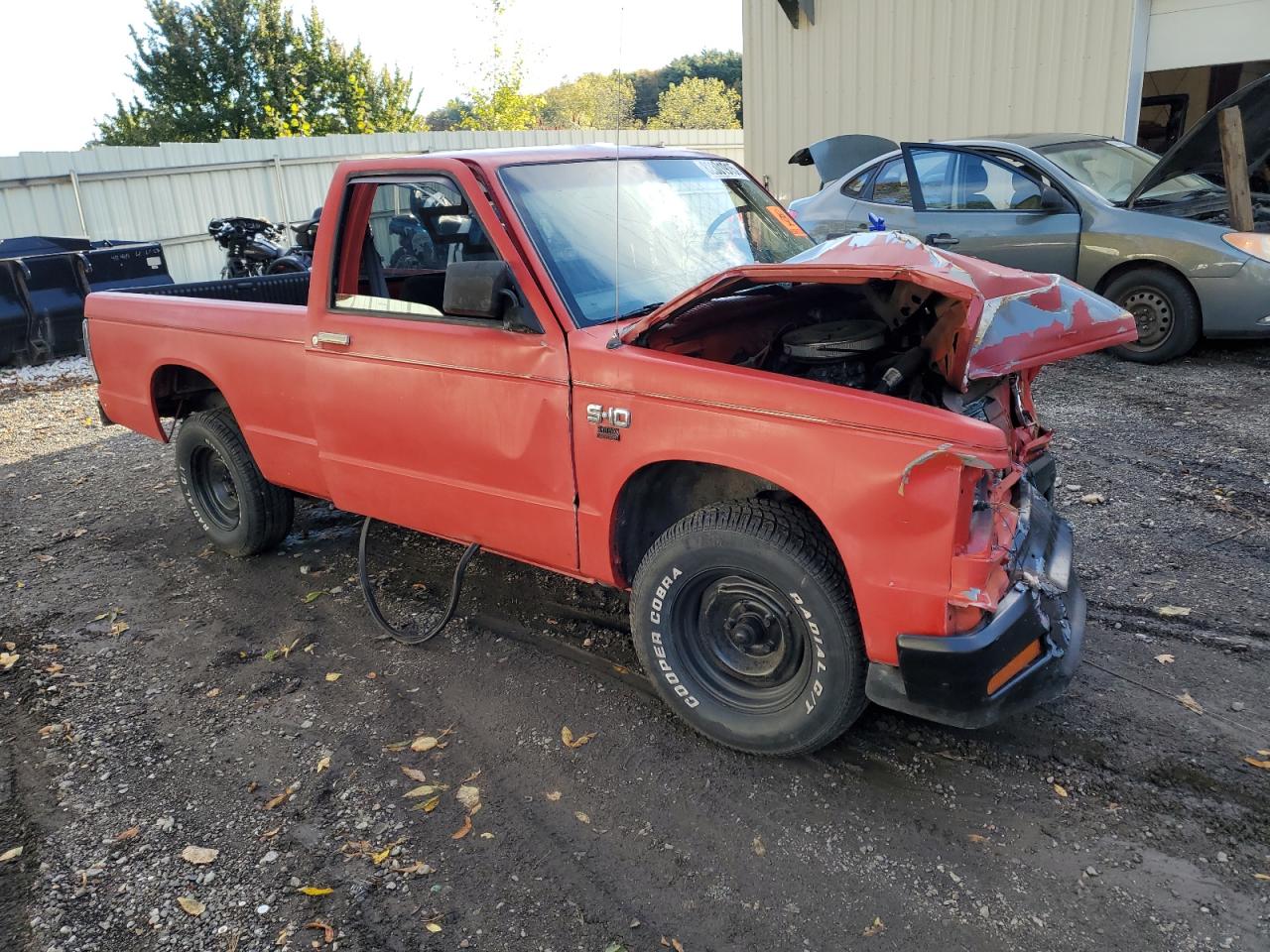 1984 Chevrolet S Truck S10 Red vin: 1GCBS14B1E8230515