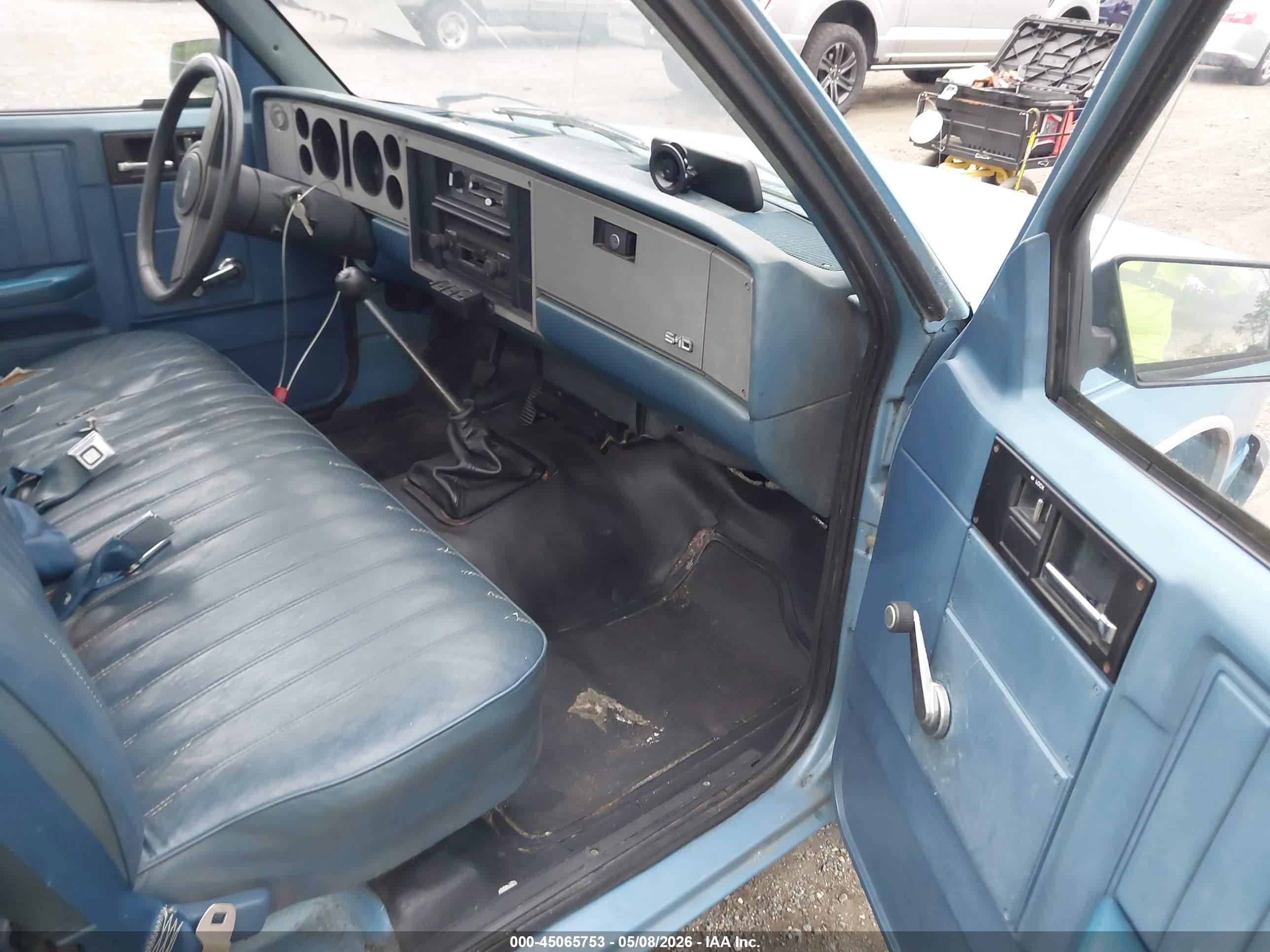 1985 Chevrolet S Truck S10 Blue vin: 1GCBS14E2F2228562