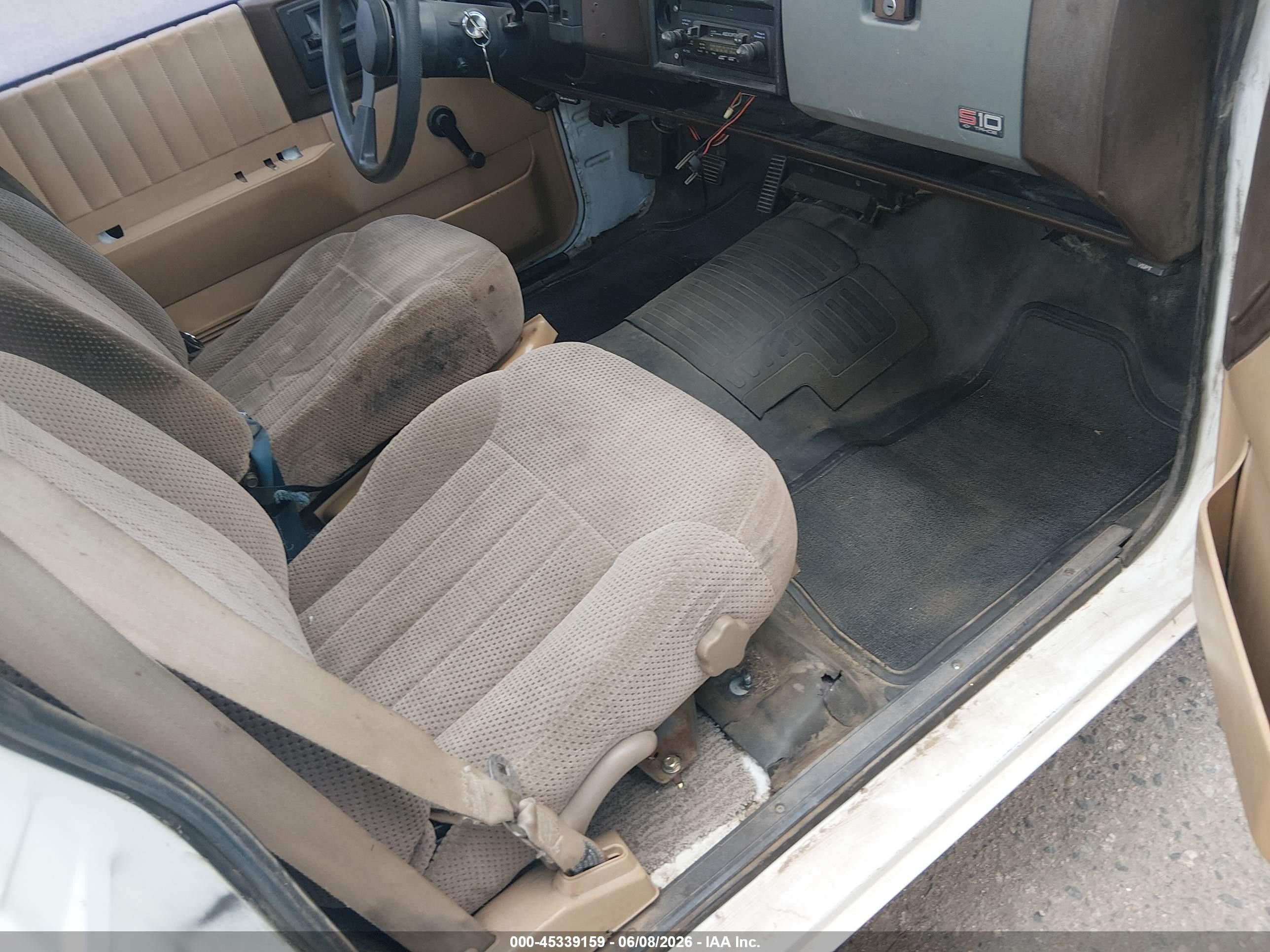 1987 Chevrolet S Truck S10 White vin: 1GCBS14E7H8200790