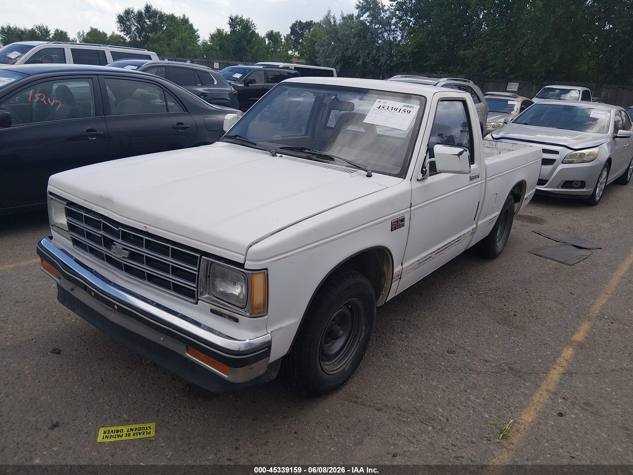 1987 Chevrolet S Truck S10 White vin: 1GCBS14E7H8200790