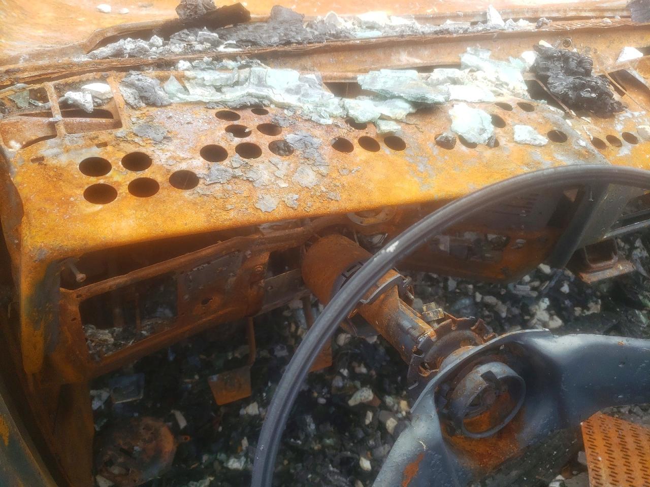 1981 Chevrolet C10 Burn vin: 1GCCC14D7BF392773
