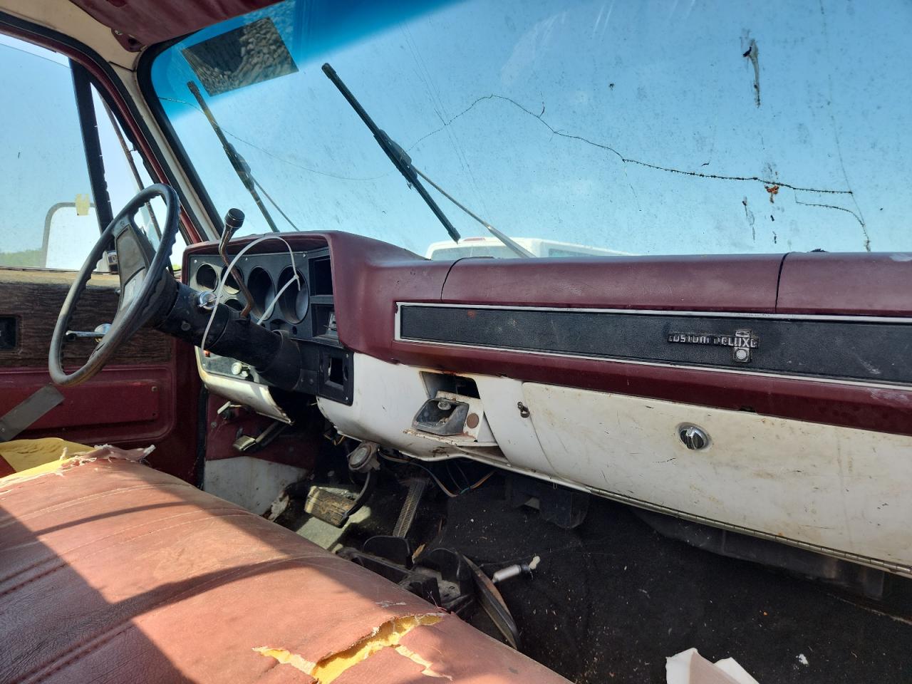 1982 Chevrolet C10 Maroon vin: 1GCCC14D9CS133937