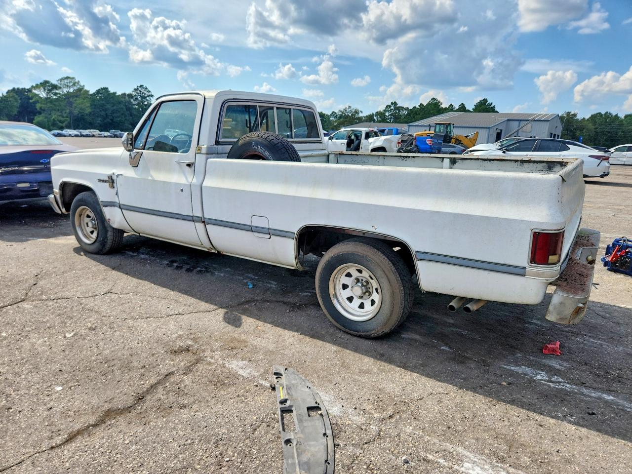 1983 Chevrolet C10 White vin: 1GCCC14H5DF305331