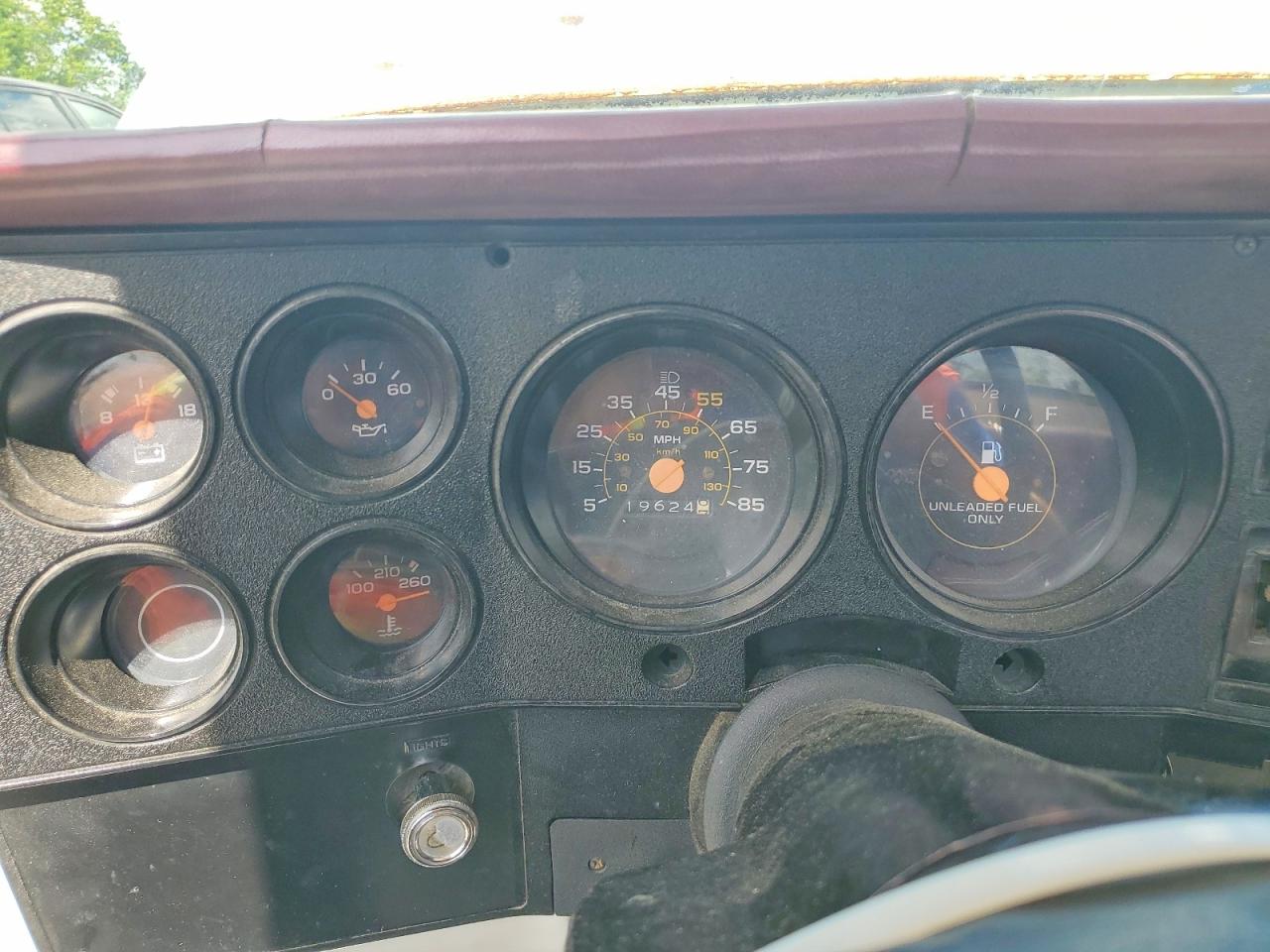 1985 Chevrolet C10 White vin: 1GCCC14N0FF378082