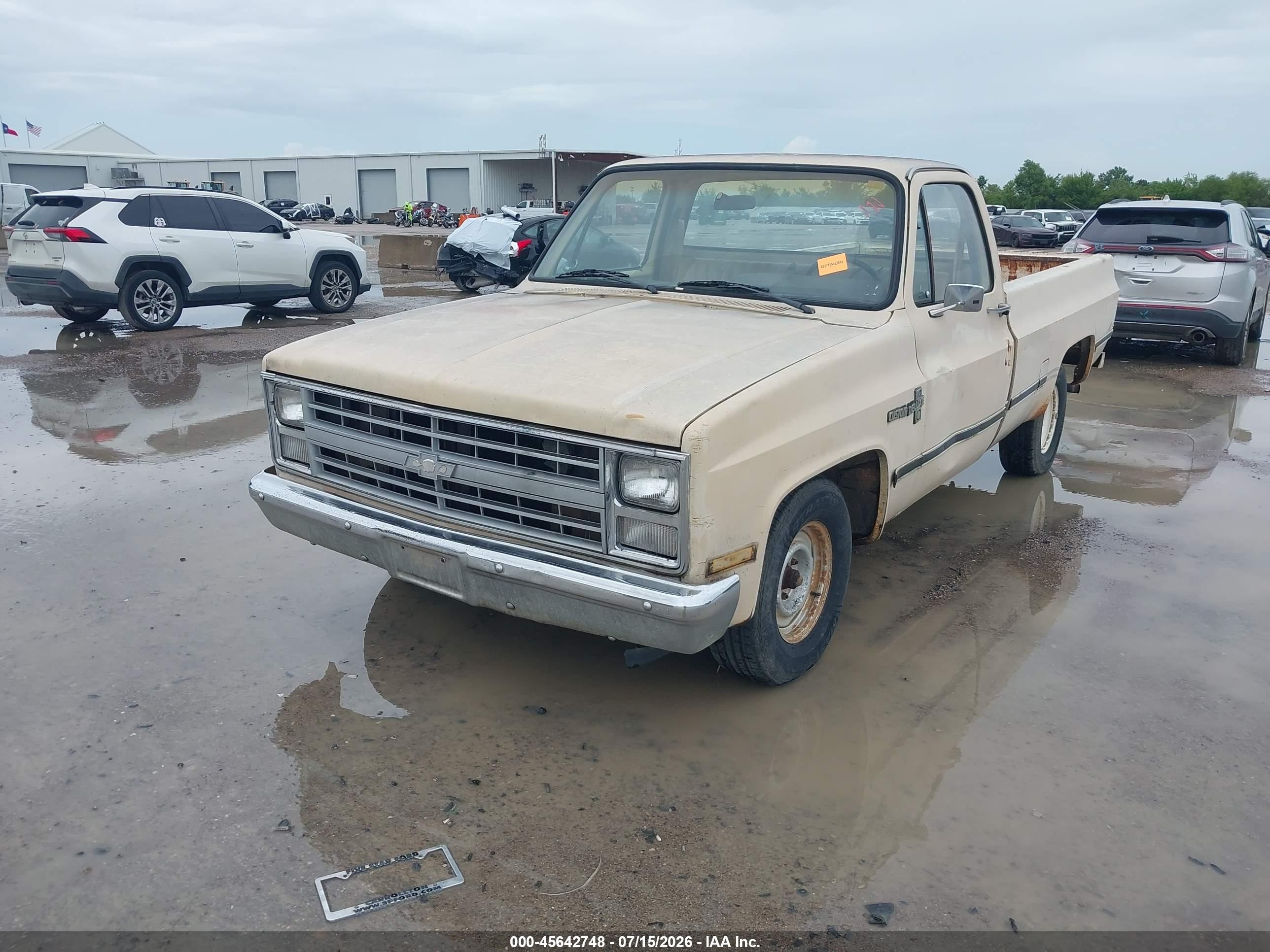 1985 Chevrolet C10 Beige vin: 1GCCC14N0FS153863