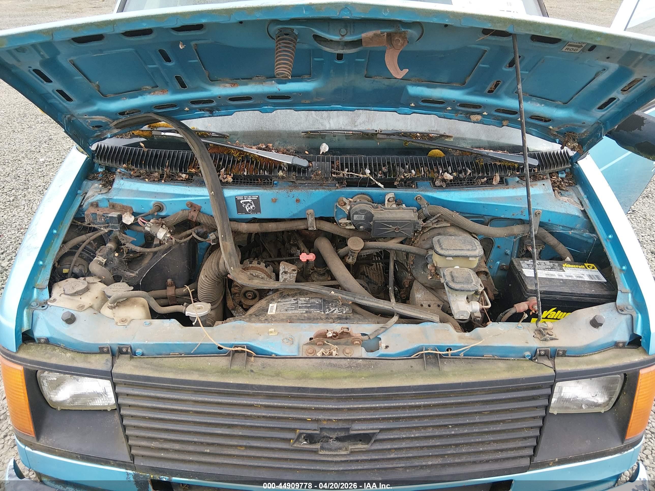 1993 Chevrolet Astro   Light Blue vin: 1GCCM15Z4PB208041