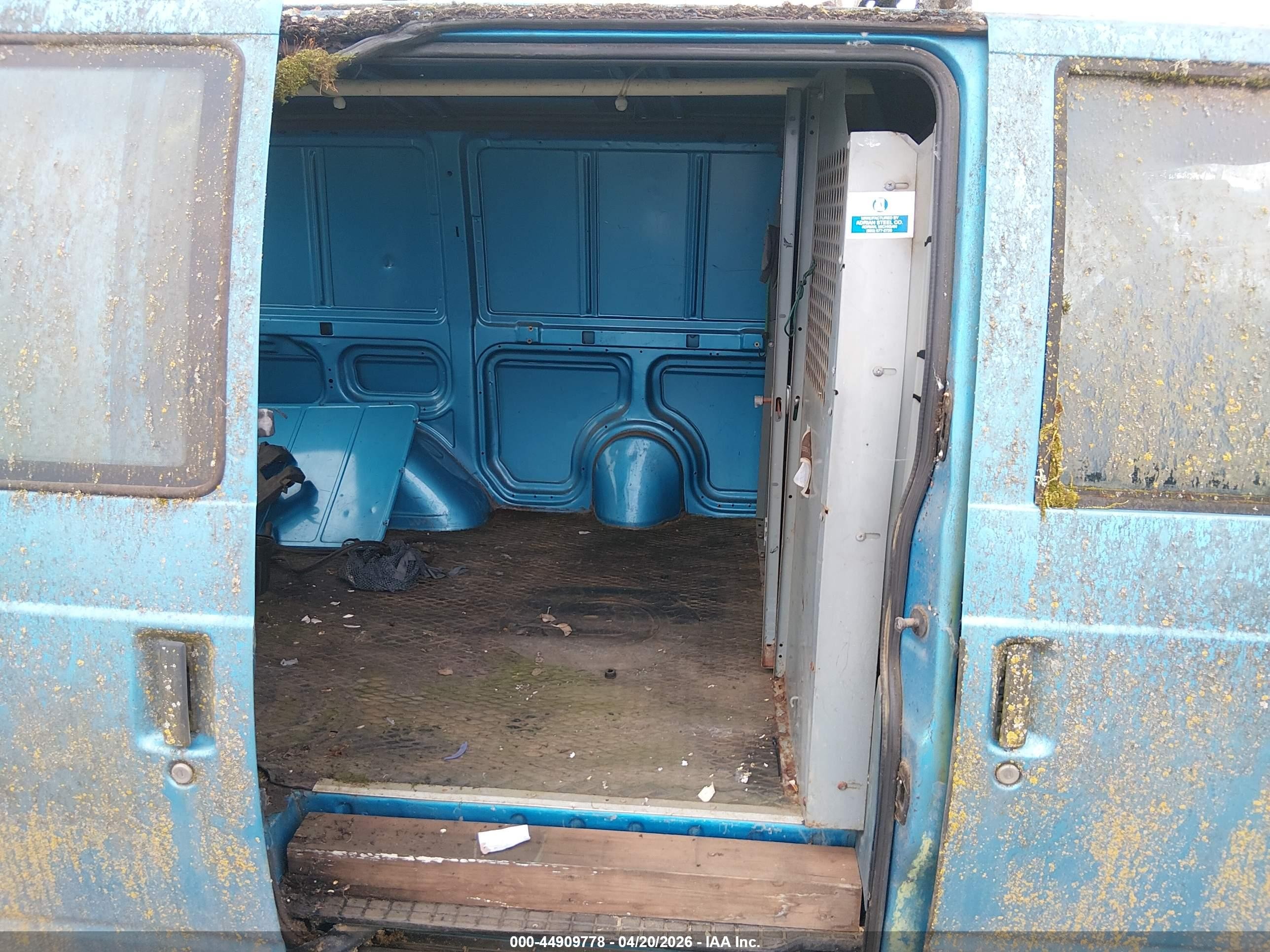 1993 Chevrolet Astro   Light Blue vin: 1GCCM15Z4PB208041