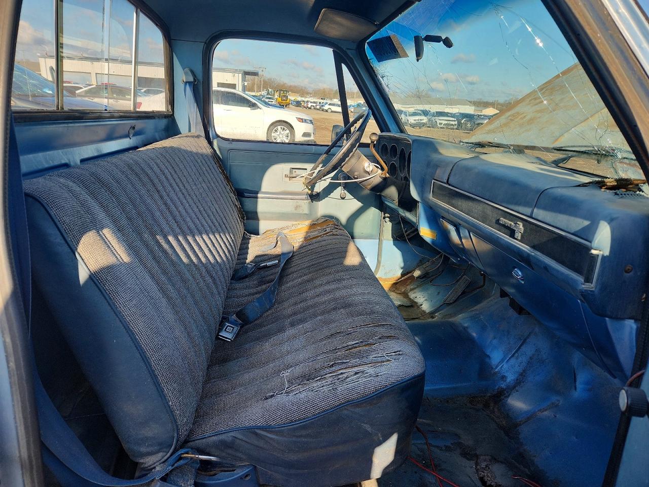 1987 Chevrolet R10 Blue vin: 1GCCR14H7HJ133451