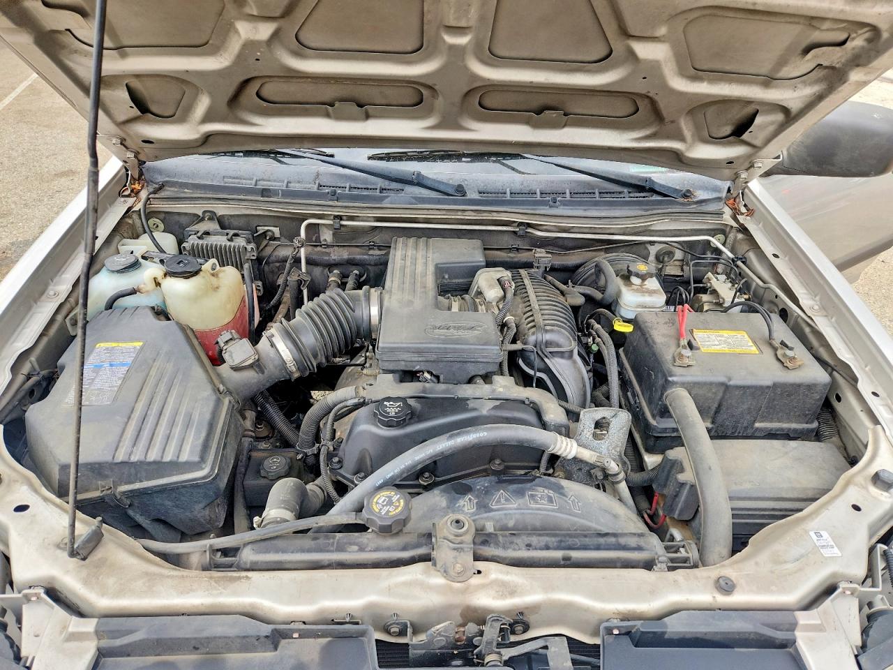 2005 Chevrolet Colorado Серый vin: 1GCCS136058185561