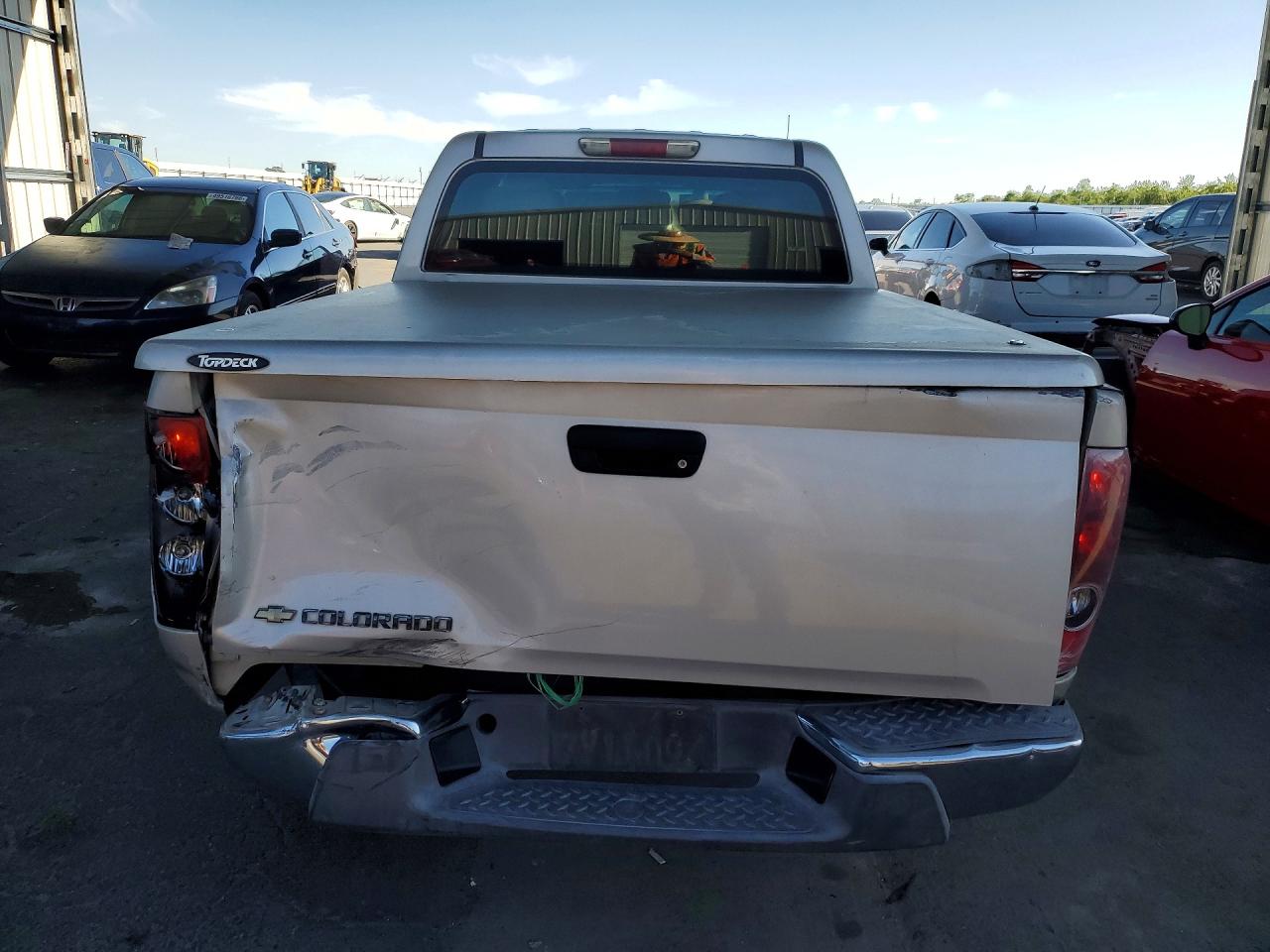 2006 Chevrolet Colorado Silver vin: 1GCCS136268218366