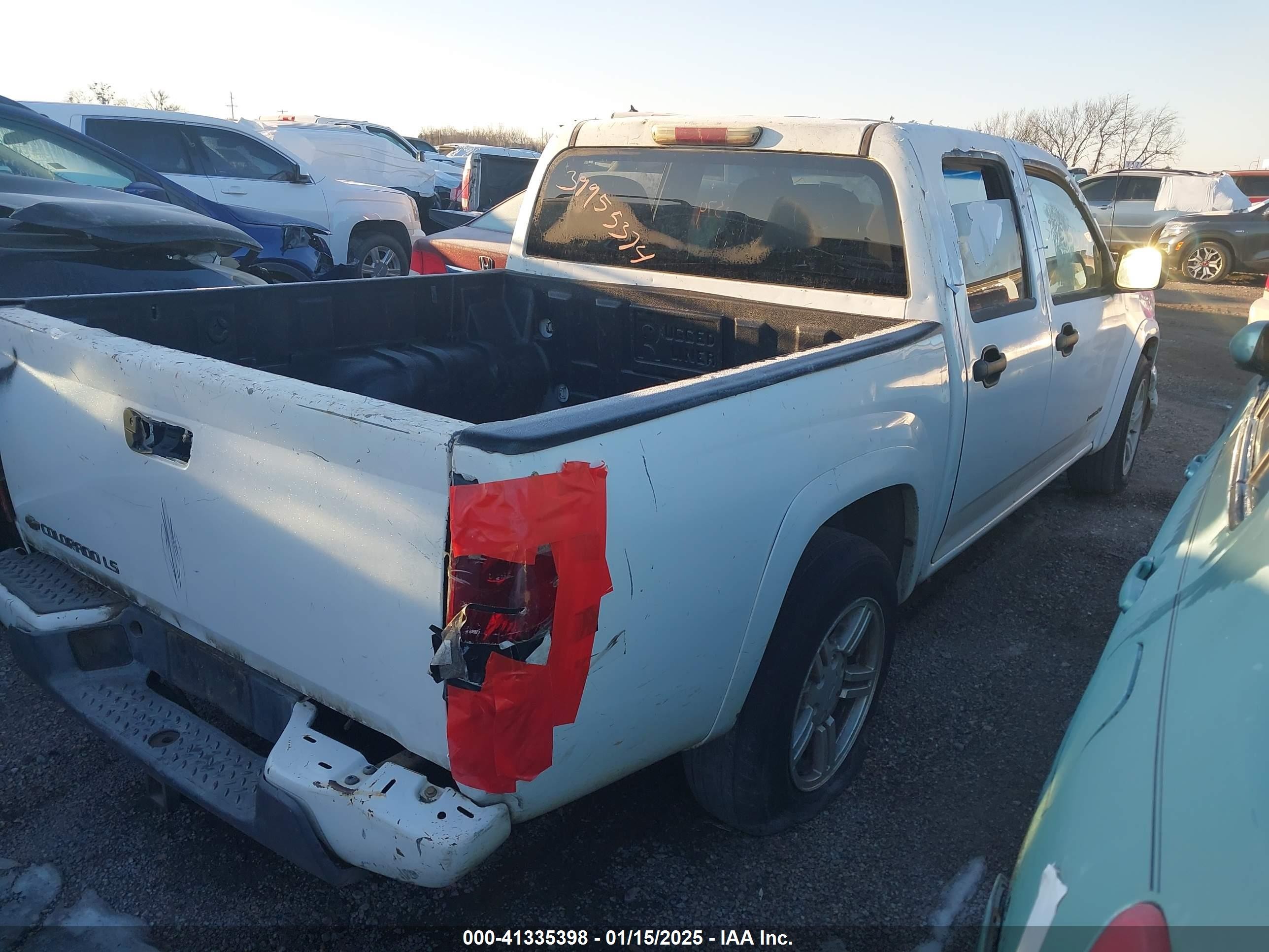 2004 Chevrolet Colorado Ls White vin: 1GCCS136448150150