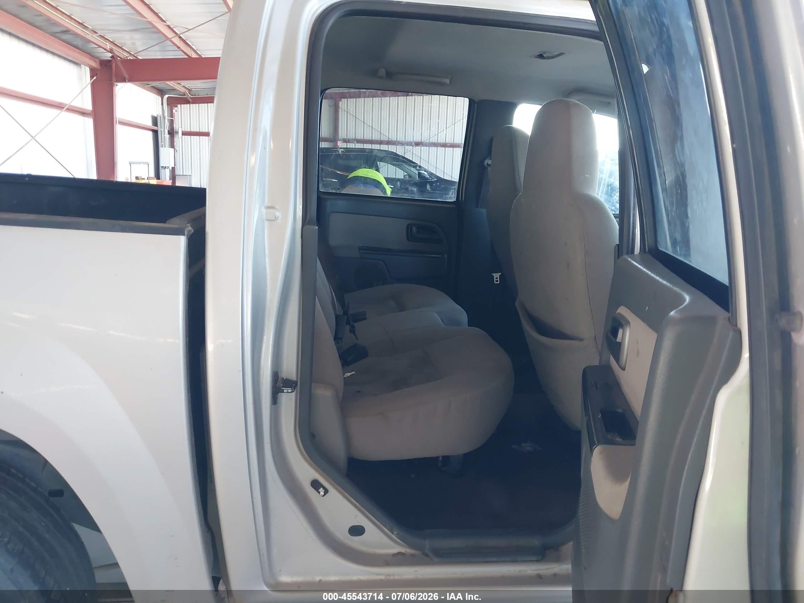 2005 Chevrolet Colorado Ls Silver vin: 1GCCS136458282052