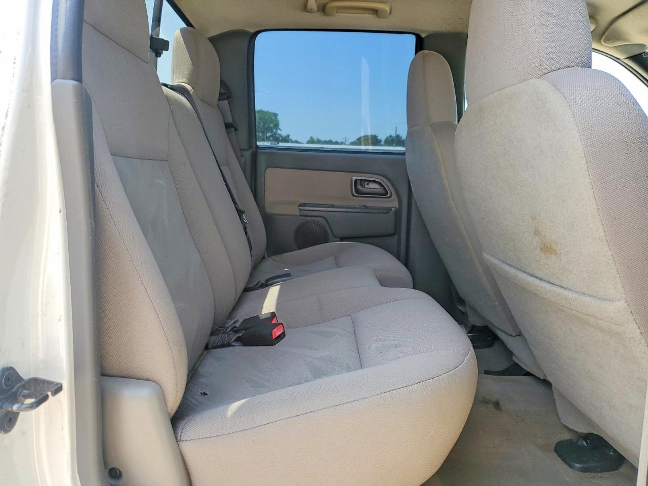 2005 Chevrolet Colorado White vin: 1GCCS136558156864