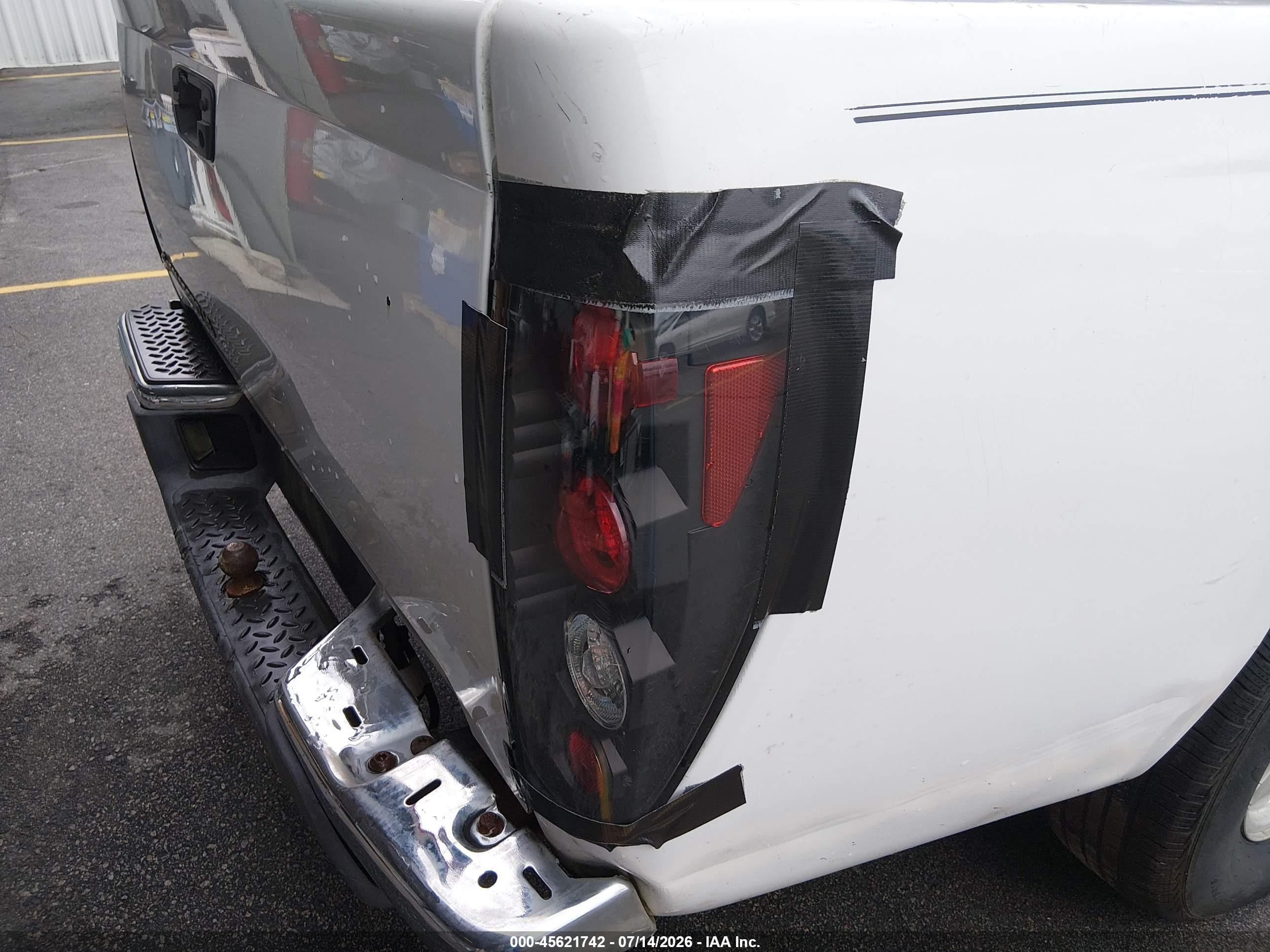 2004 Chevrolet Colorado Ls White vin: 1GCCS136648219842