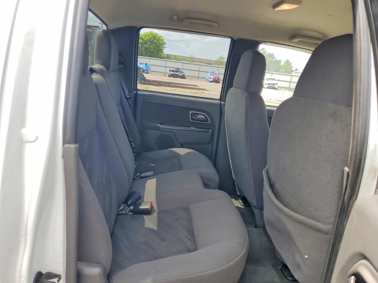 2004 Chevrolet Colorado White vin: 1GCCS136748191274