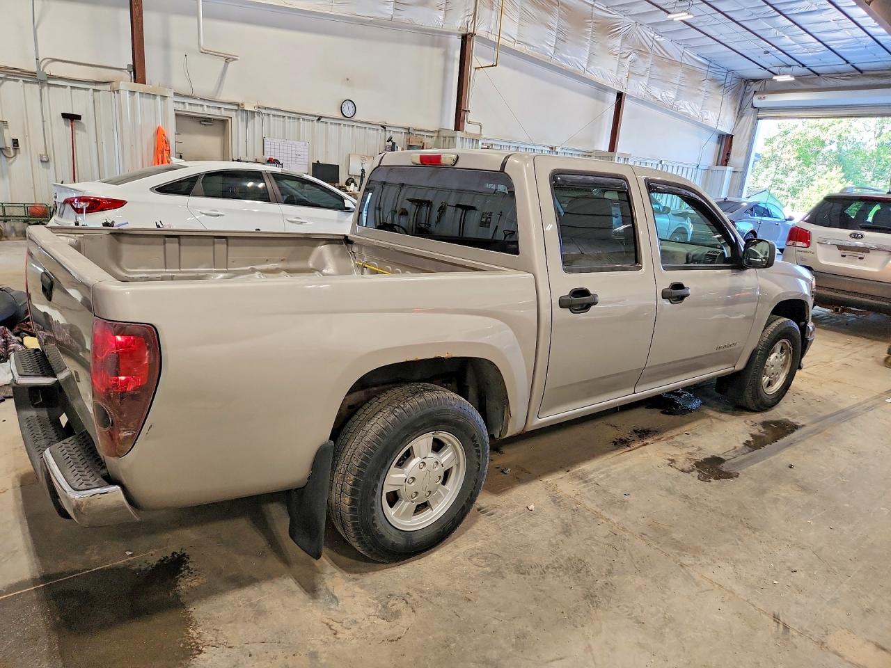 2005 Chevrolet Colorado Серебряный vin: 1GCCS136858222873